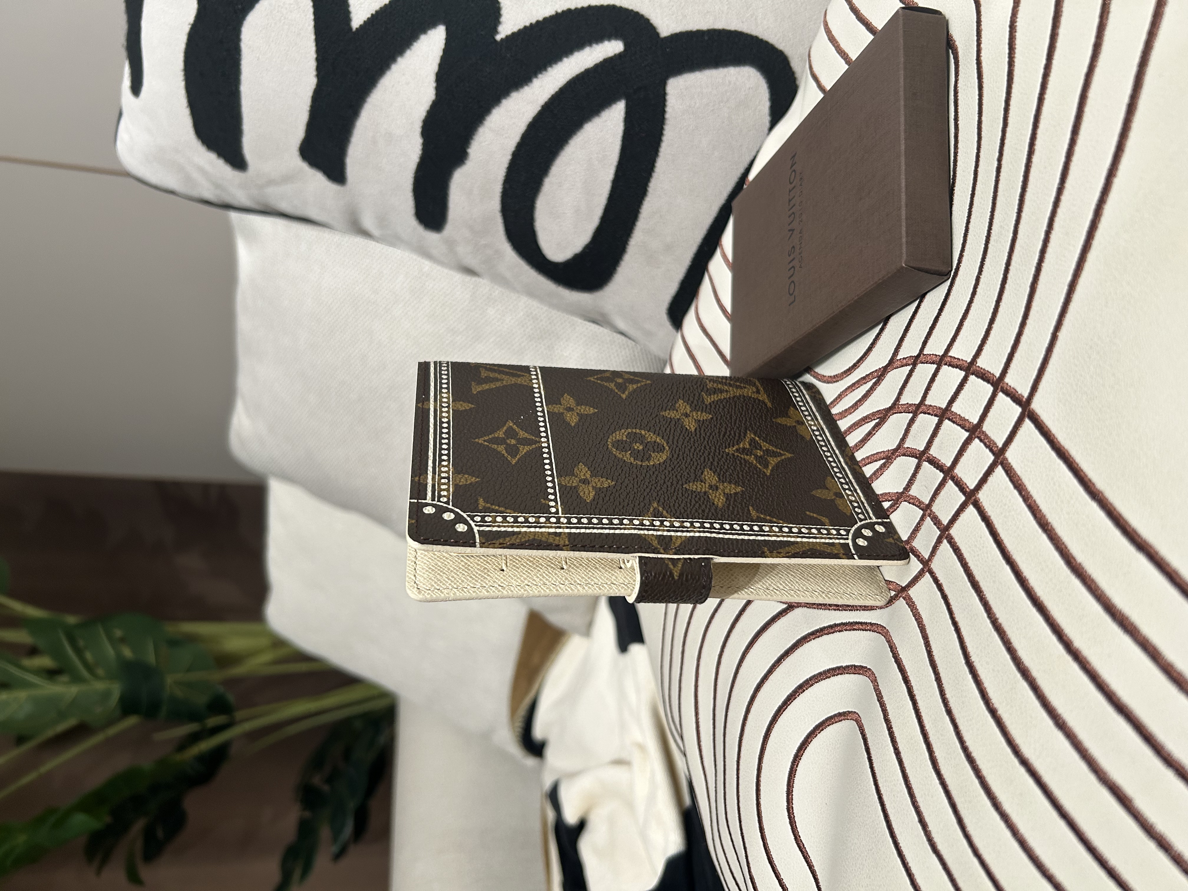 未使用品 LV Notebook Limited Edition 100%Authentic, Unused未使用品 ✅ refill ✅Dust bag