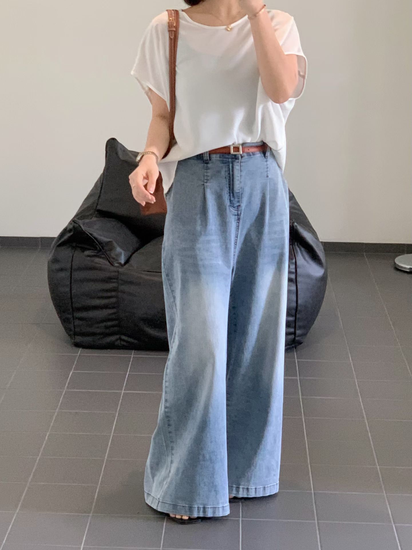 MT25 後橡筋腰洗水牛仔闊褲