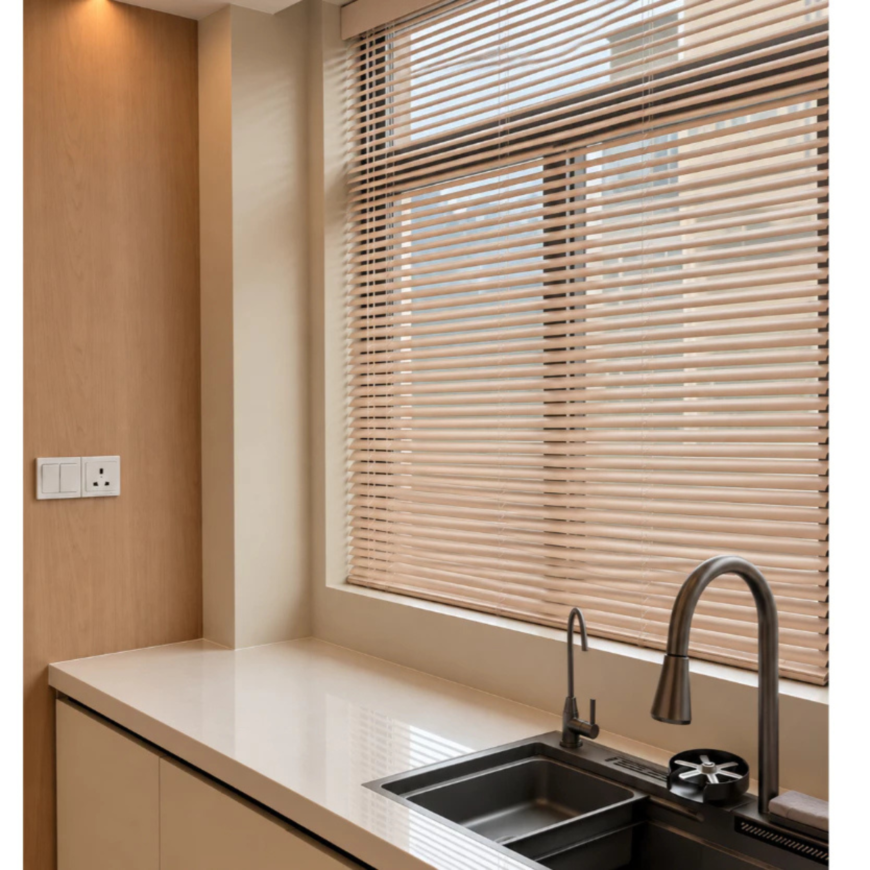 Custom 25mm Aluminium Venetian Blind | Heat Resistant | Friendly Use | Free Consultation | New Rolling System