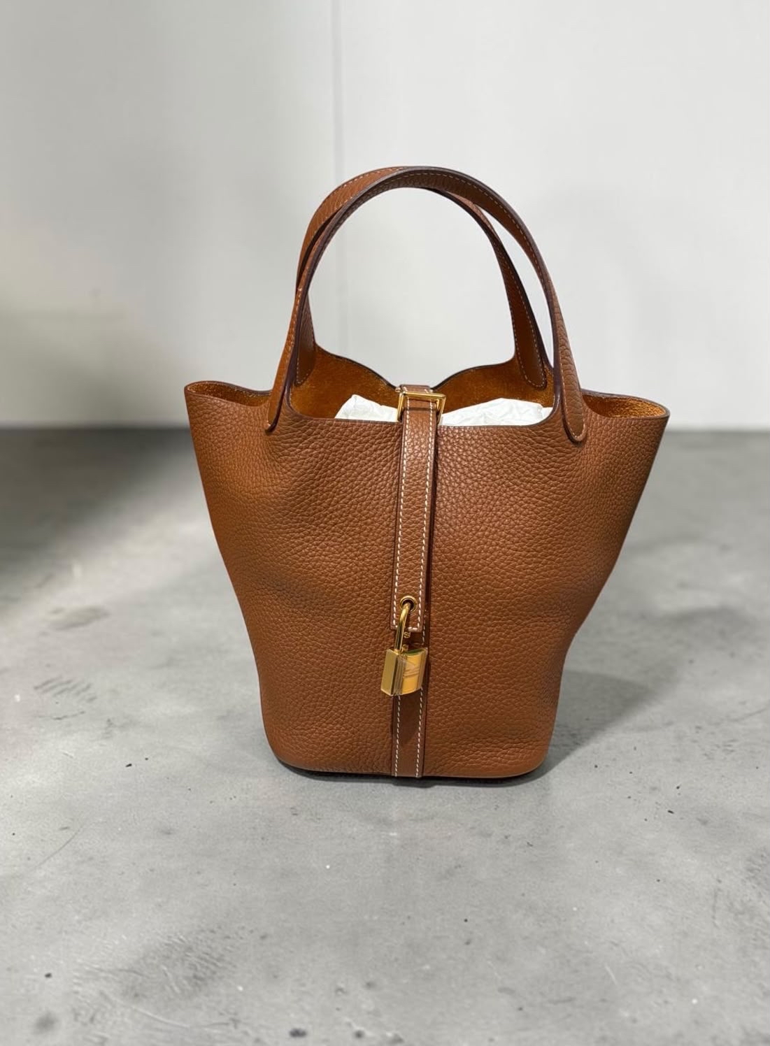 Hermes Picotin 18 Stamp B 金金 100%Authentic, 98%New  ☑️專門店收據☑️鎖Key ☑️塵袋 ☑️Box