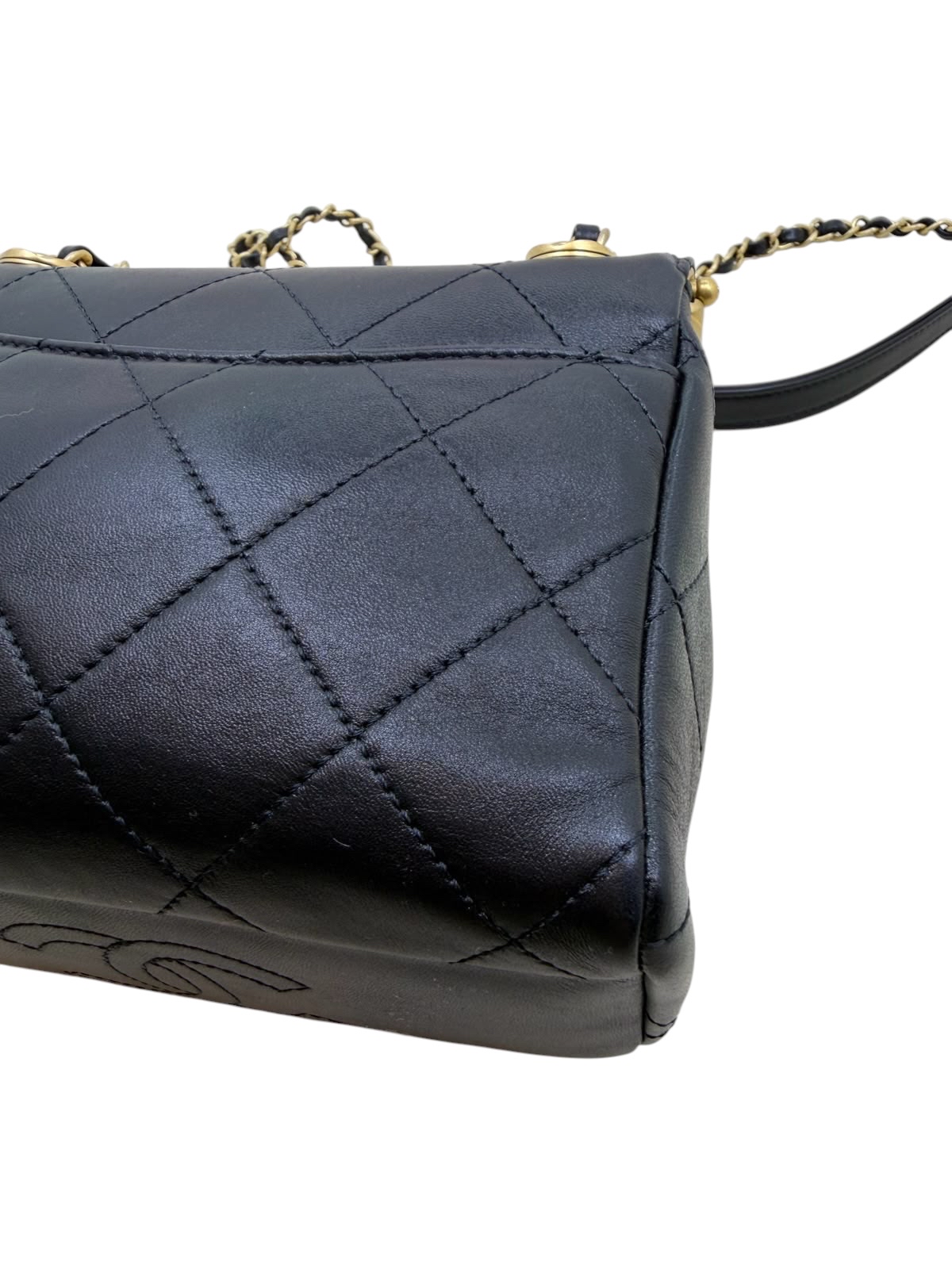 Pre-Owned CHANEL Kiss-Lock Bag / Product Code: K08173