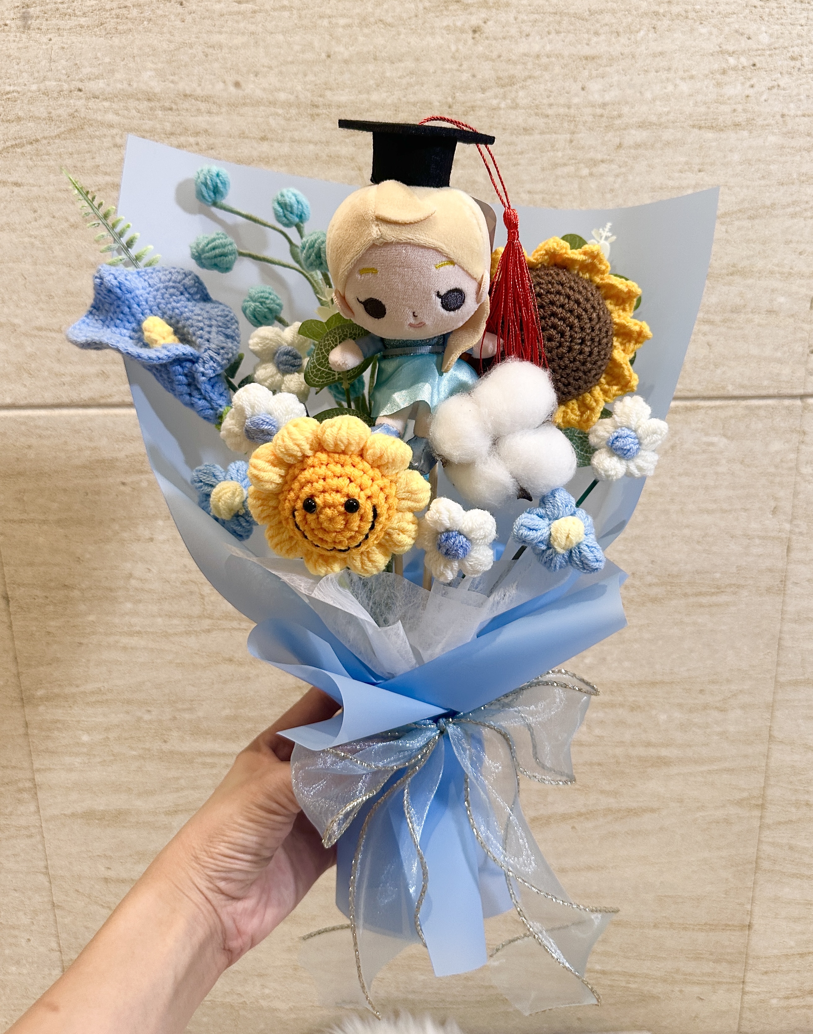 Forzen花束 艾莎公主畢業花束 Elsa Graduation Bouquet 鉤織向日葵公仔花束 畢業禮物 畢業公仔花束 
