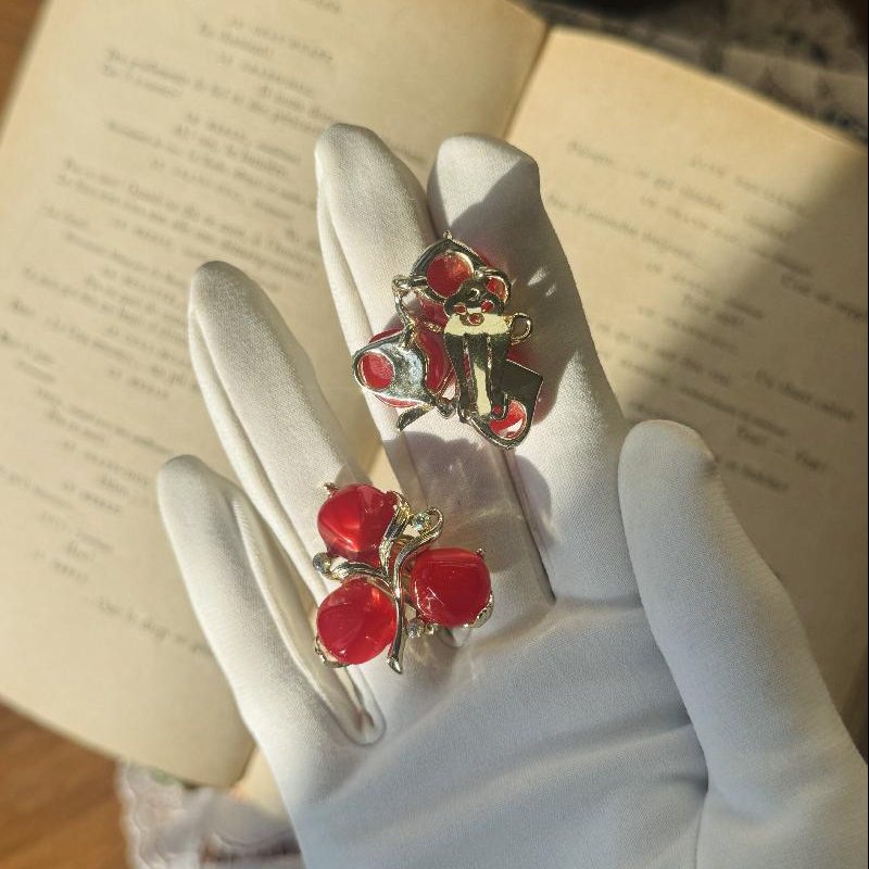 C.a. 1950-60s American Cranberry Jelly Lucite Statement Clip Earrings(MT2336)