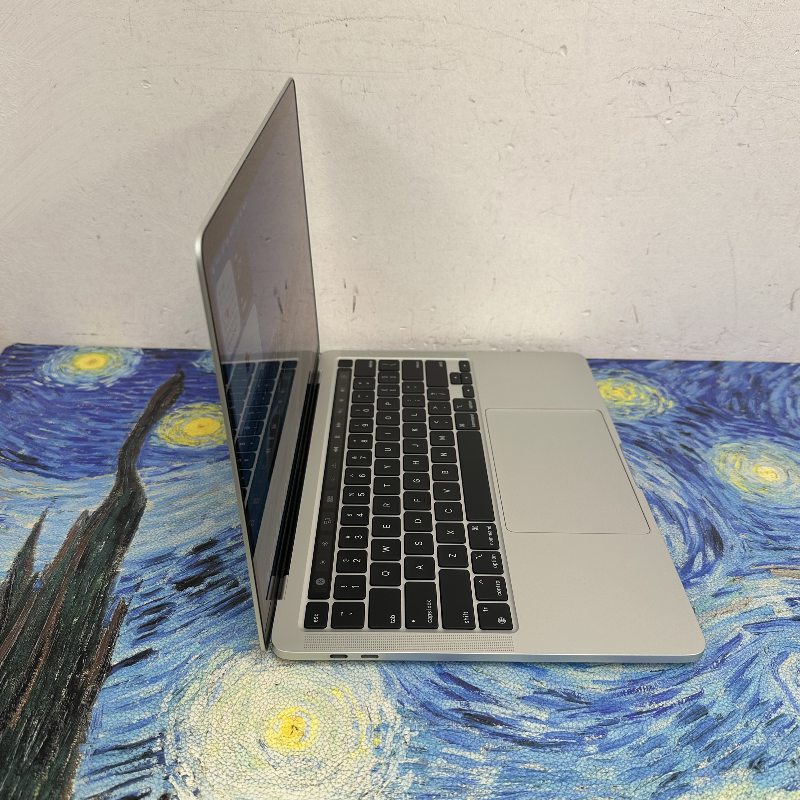 #6014 Apple MacBook Pro 2021/APPLE Retina/M1 CPU/8GB Ram/512GB SSD/Touch ID/13吋Mon/太空灰/ Gaming Laptop / Notebook/ Movie / Netflix / Office / Work / YouTube