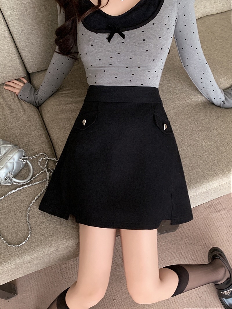 B08(21319) 韩版甜酷风JEANS翻盖爱心口袋下摆双开角黑红短裙 