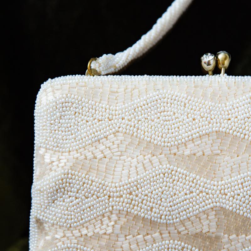 C.a. 1960s Wavy Pattern Handmade Two Tone Bead Bag from Germany (EV259)