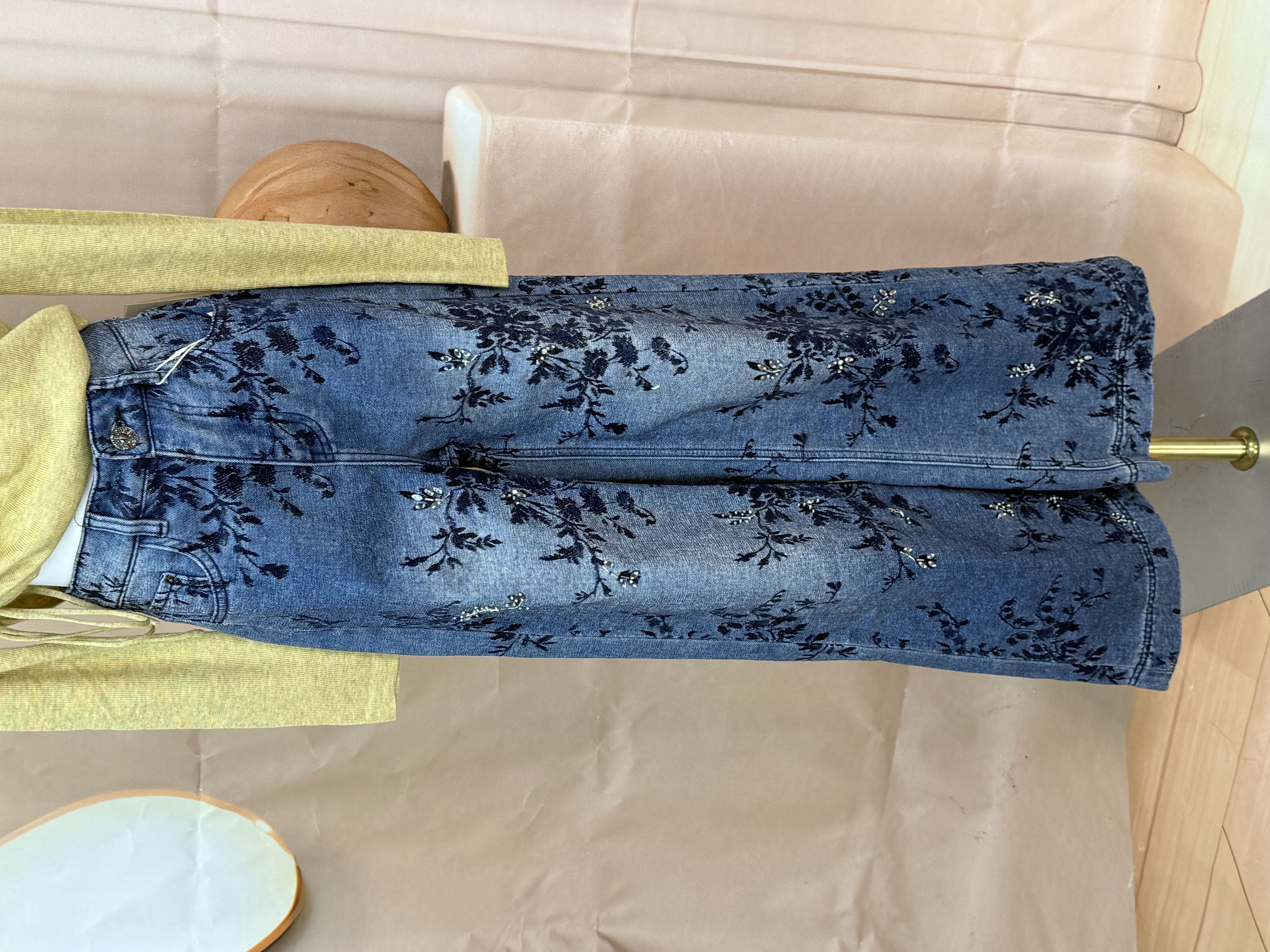 雾蓝刺绣烟管裤