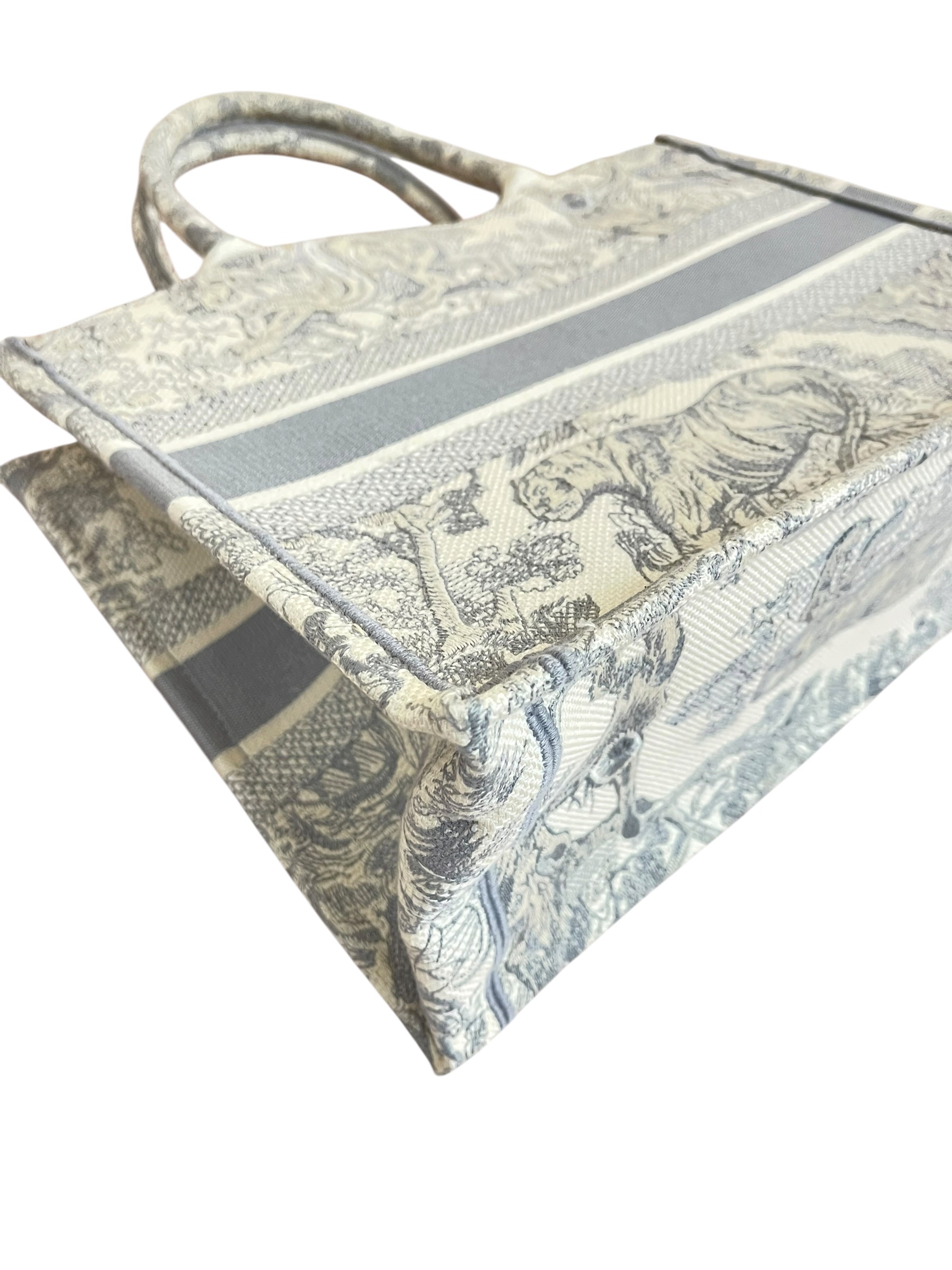 Pre-owned Dior Book Tote / Product Code: 062901