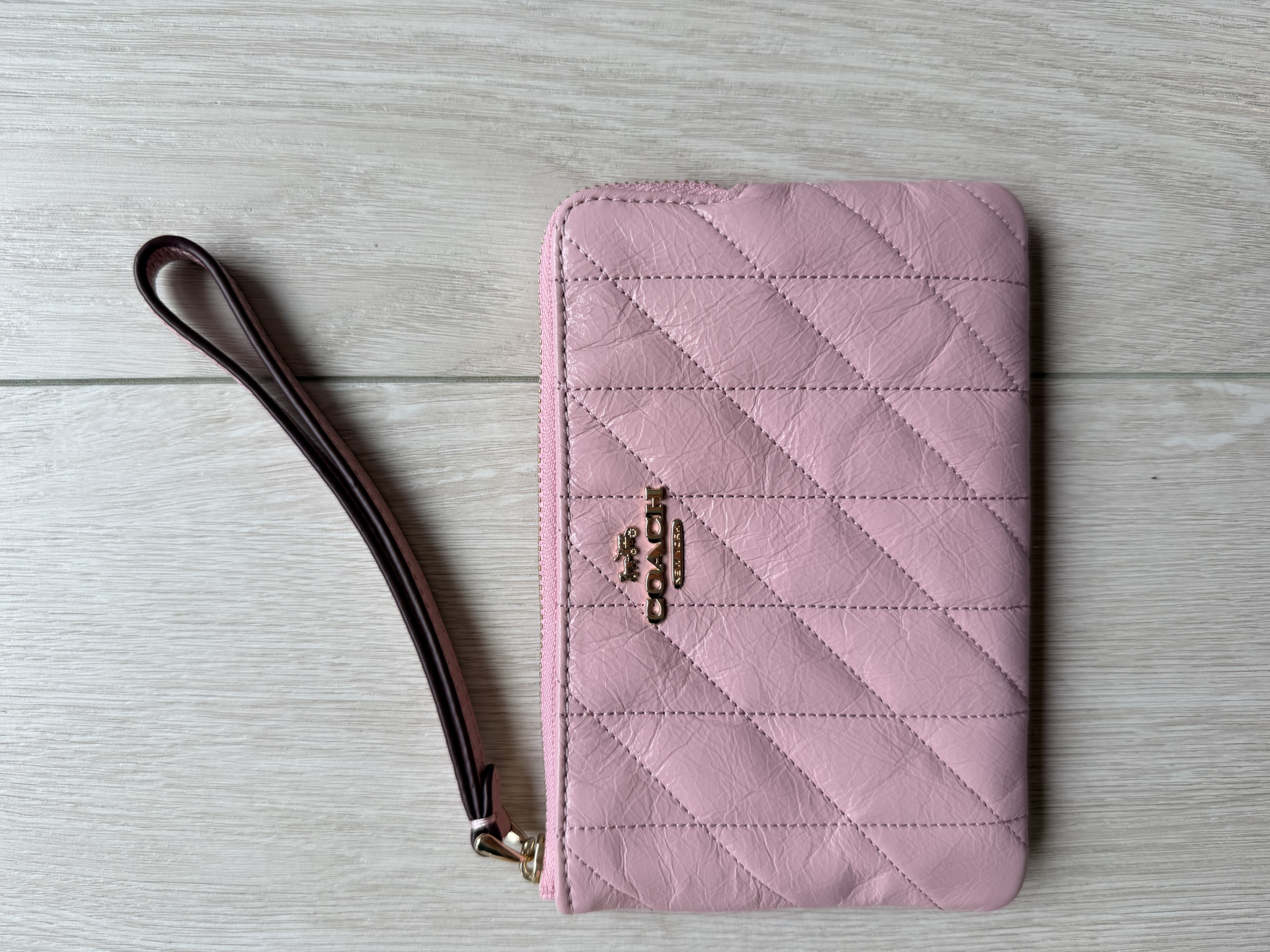 Coach Corner Zip Wristlet 單層拉鍊手拎袋仔