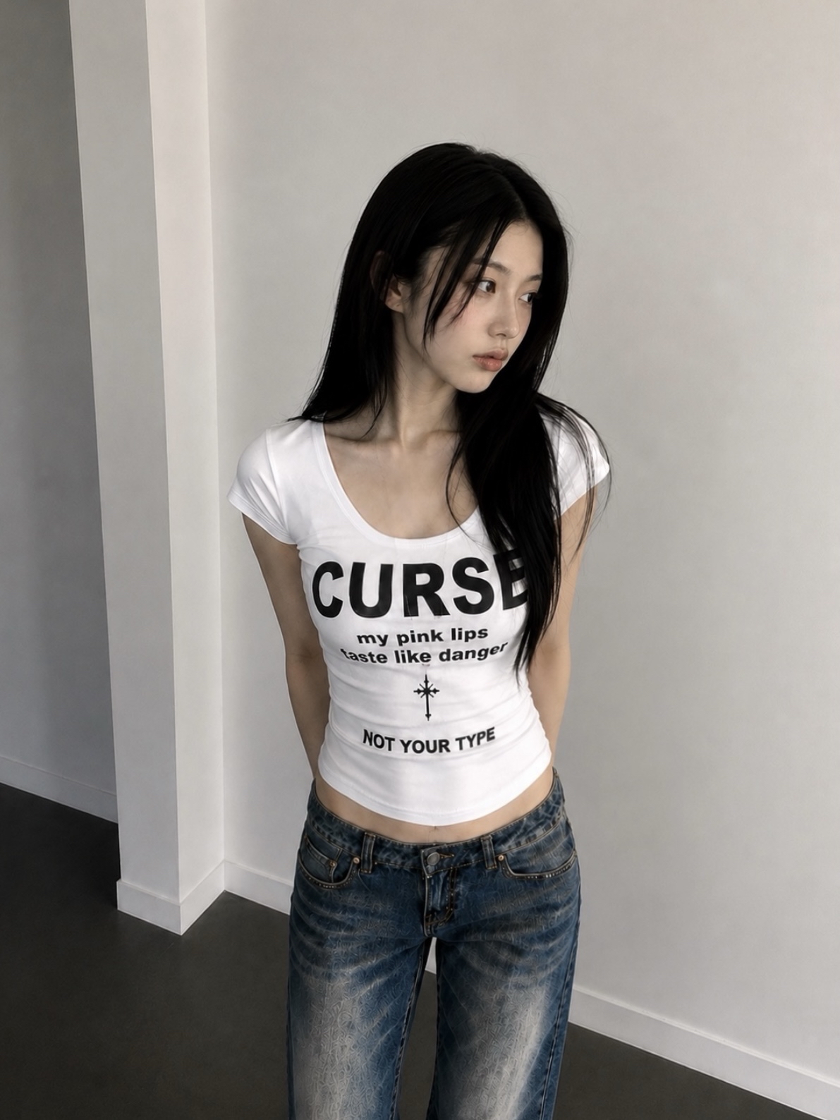 Slim Fit Scoop Neck Graphic Top