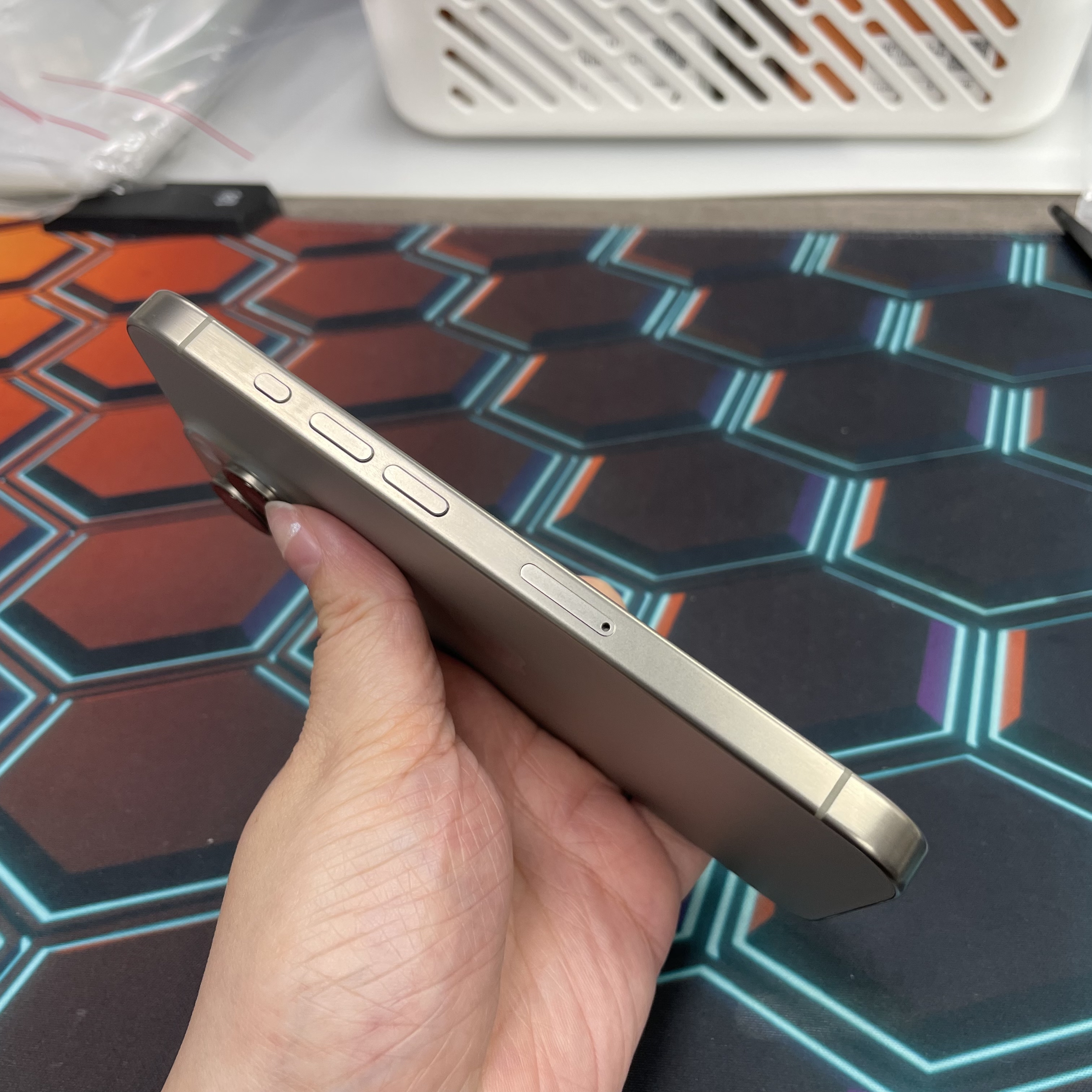 *7678 15 pro 完美機 256GB 電100 原色 gray