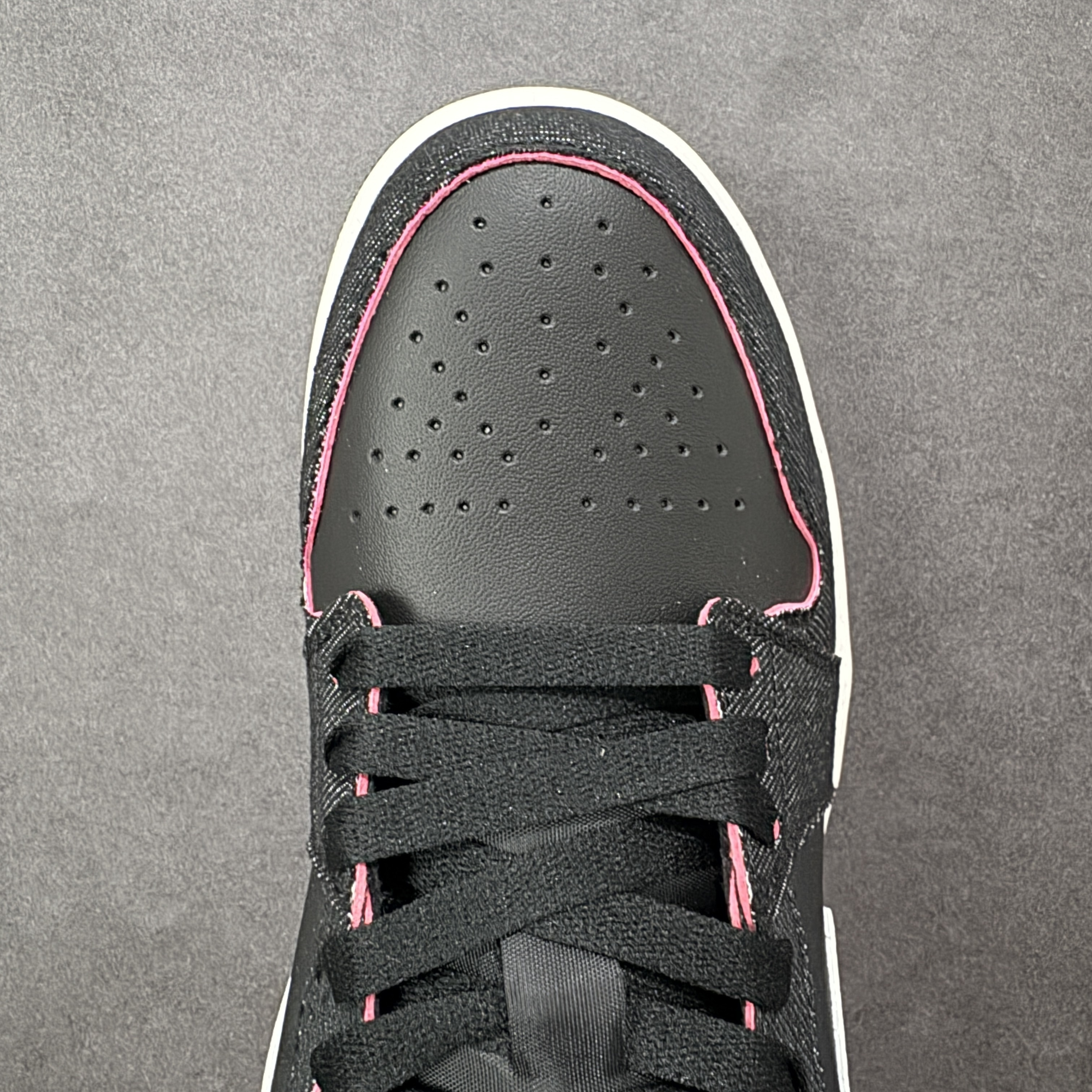 Nike Air Jordan 1 Low IR0842-010