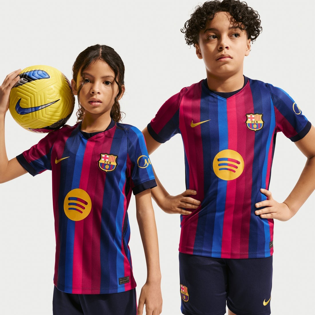 🏟️ 六色漸變 Nike Barcelona 巴塞羅拿 2026-27 主場童裝球迷版球衣 (可加印字章) II1624