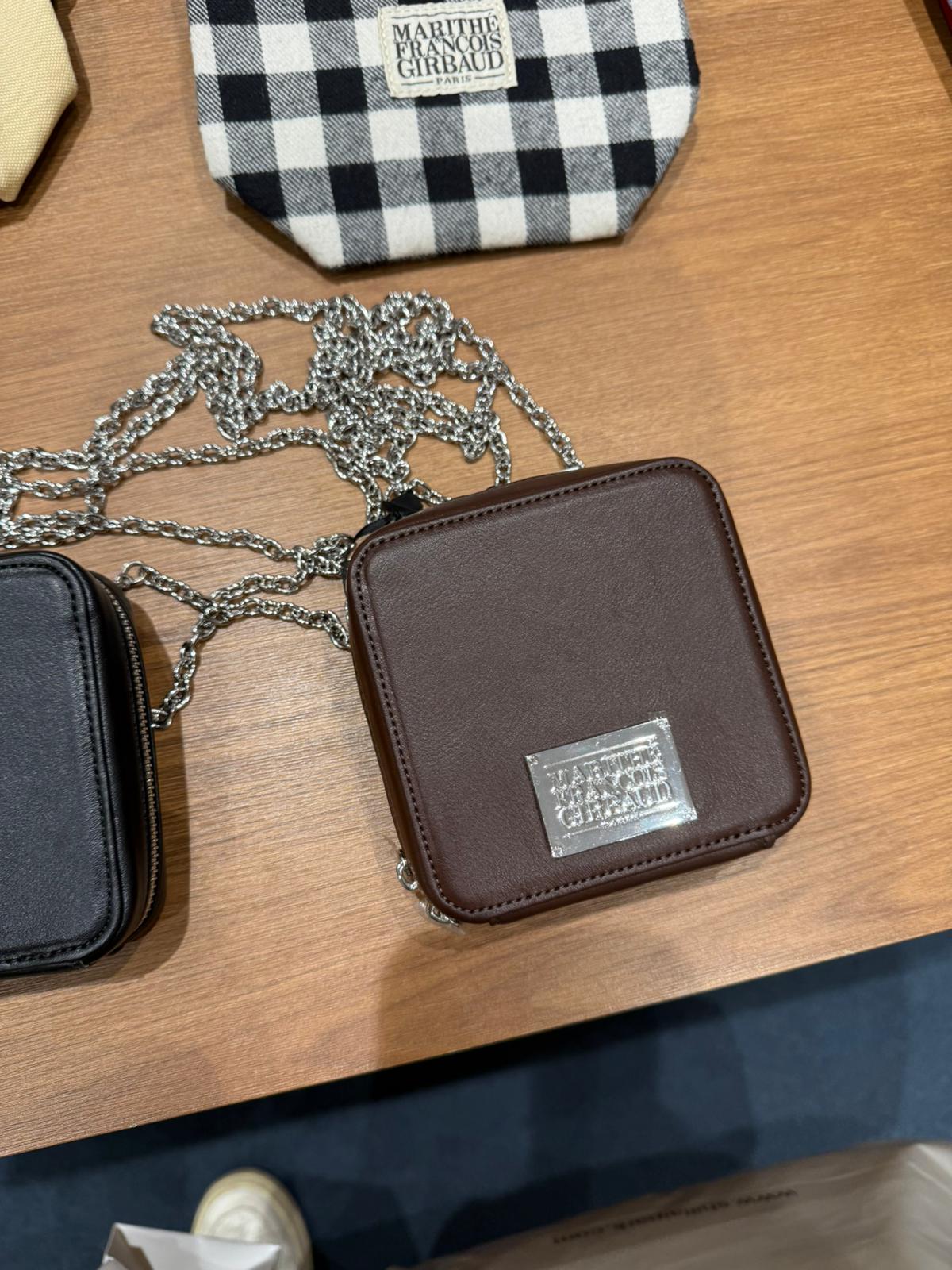 Marithe Classic Logo Chain Zip Wallet