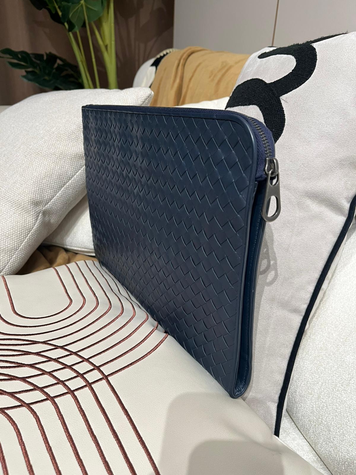 Bottega Veneta BV Clutch Bag 100%Authentic,98%new  