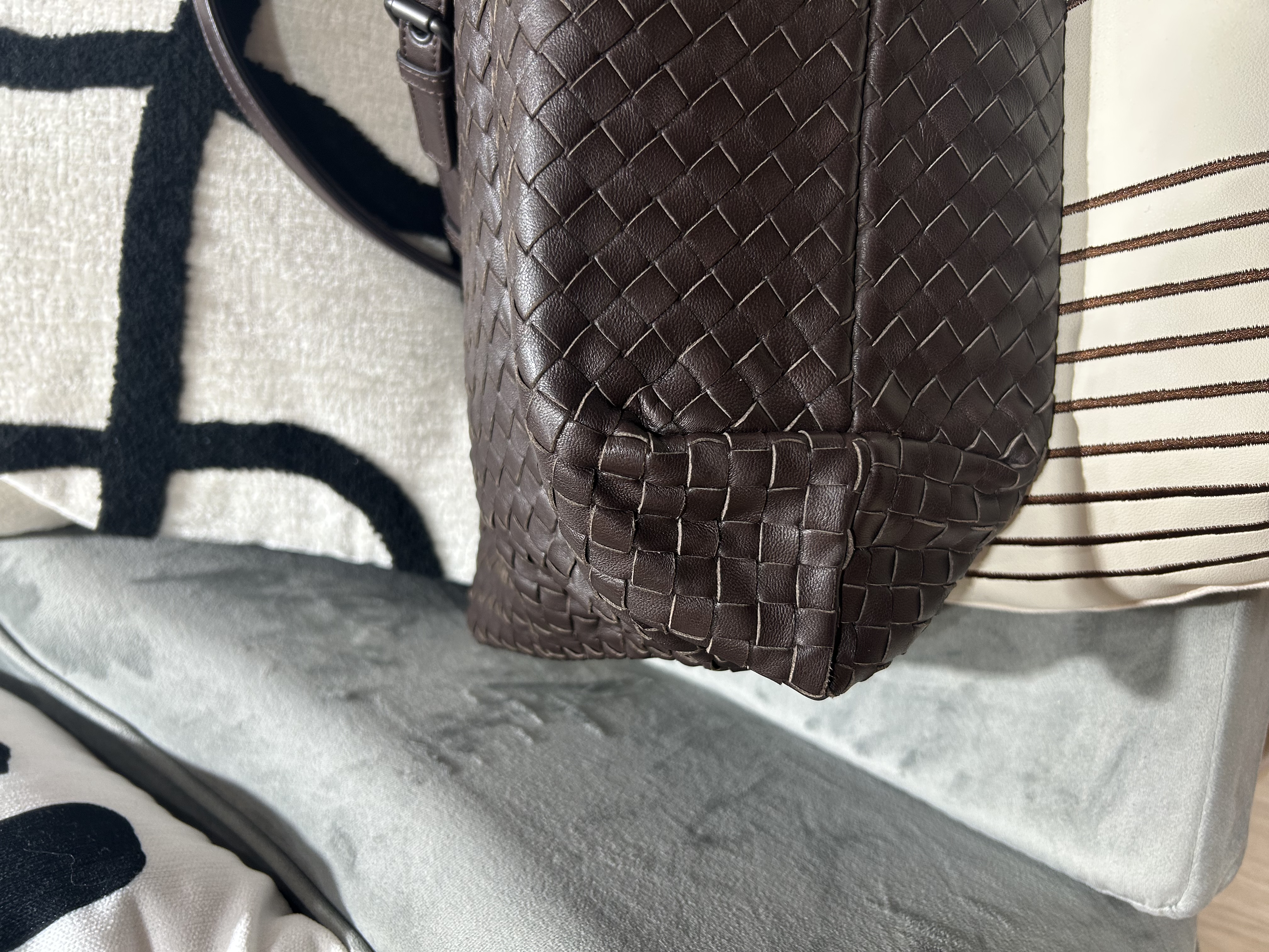 Bottega Veneta BV Intreccio Shoulder Bag Brown 100%Authentic, 95%New