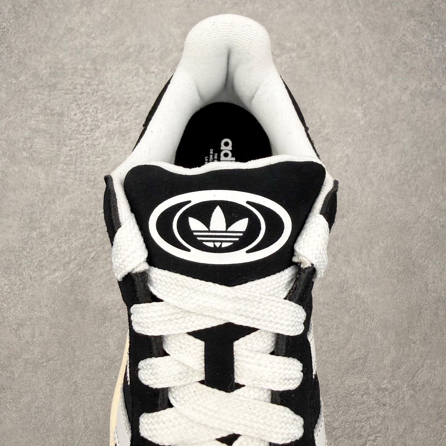 Adidas Campus 00s
