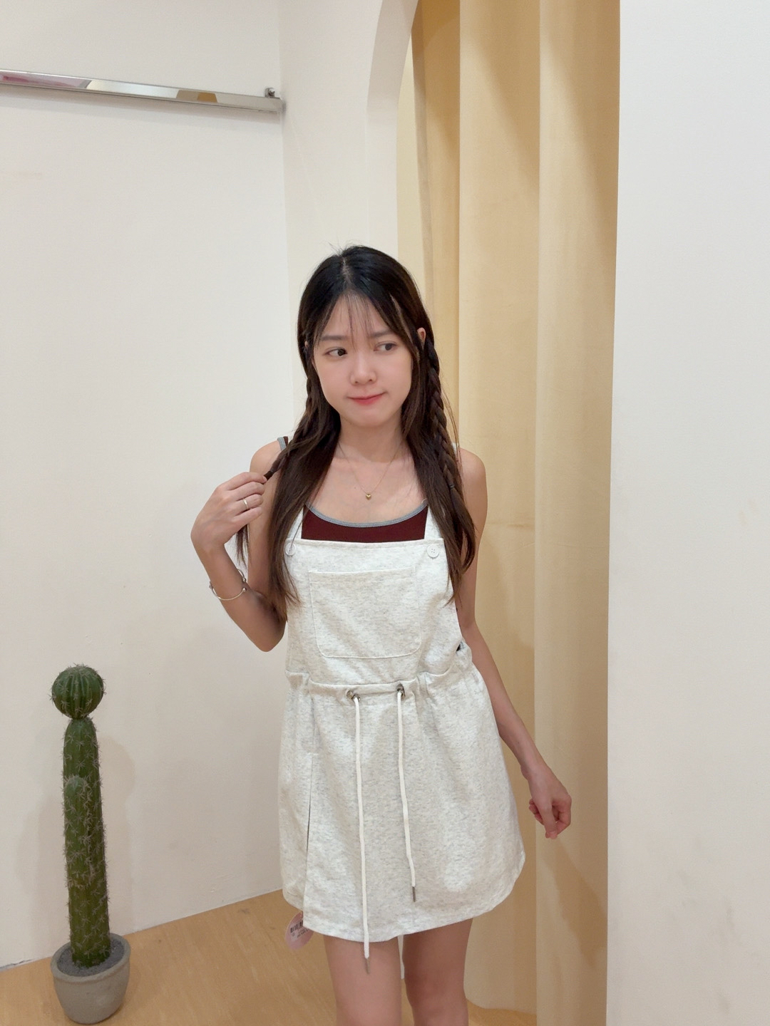 休闲纯棉抽绳开叉吊带连体短裙 R2767