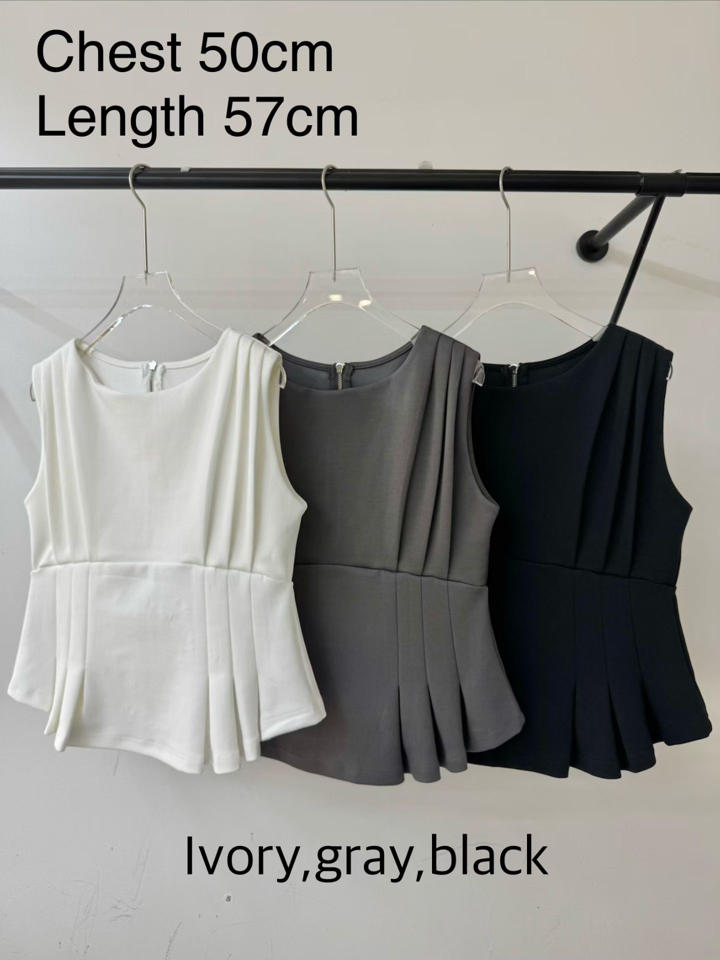 M20 立體修身壓褶背心