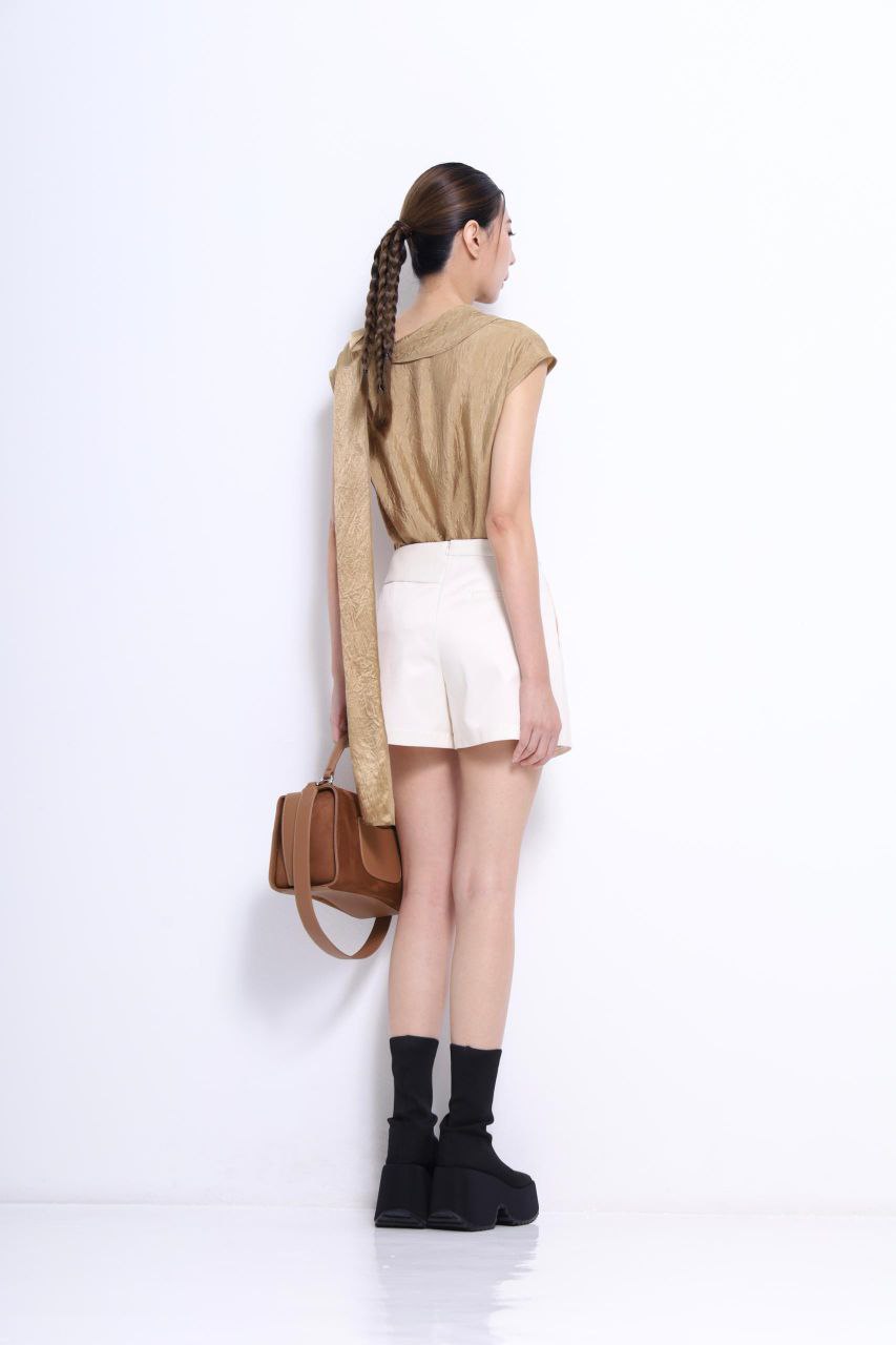 不规则翻领领口上衣 3132