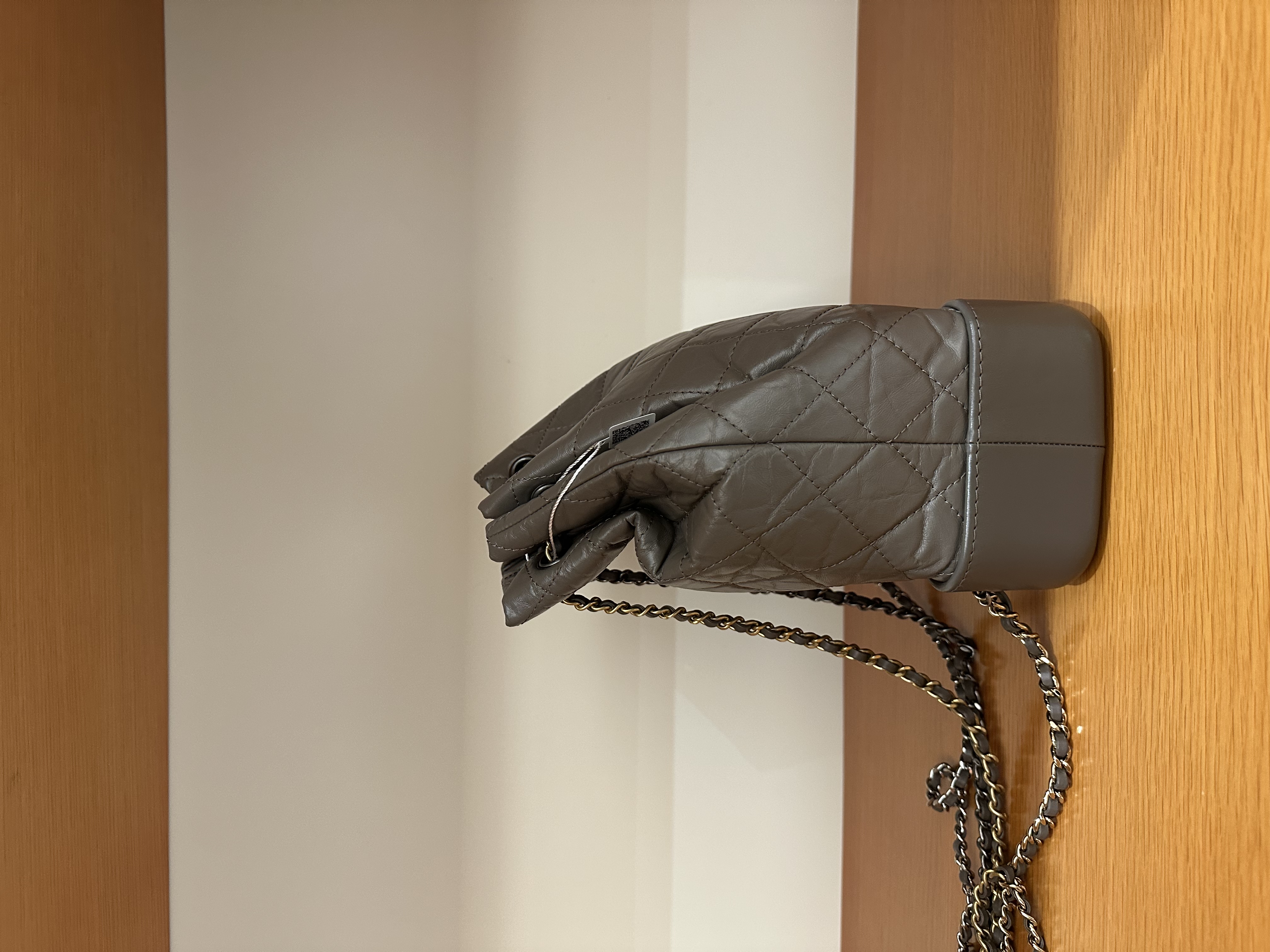 直播貨品 |  [1個-$100 2個-$300］HH02