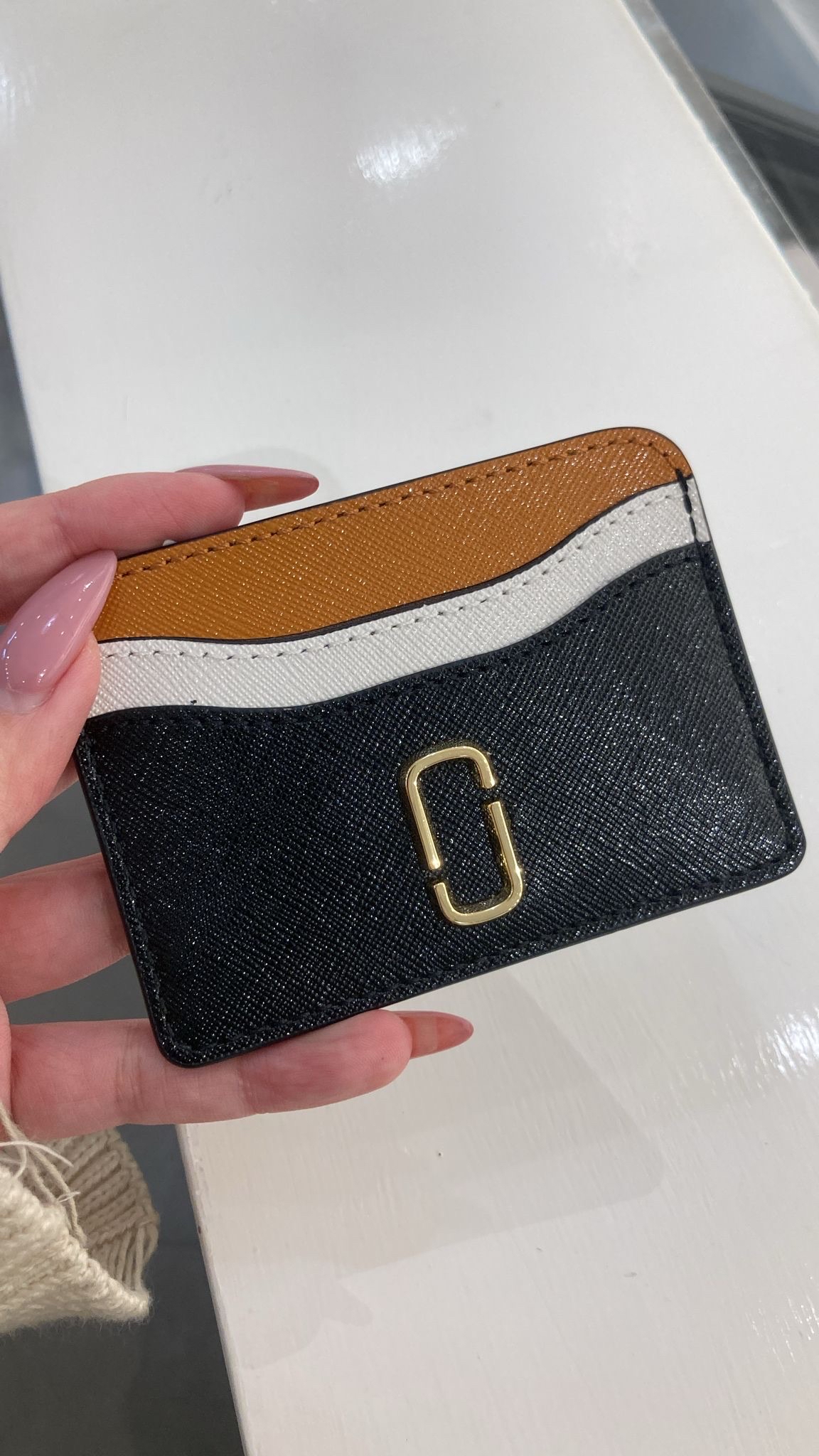 🇺🇸✈️🇨🇦Marc Jacobs 防花皮卡套😎😎