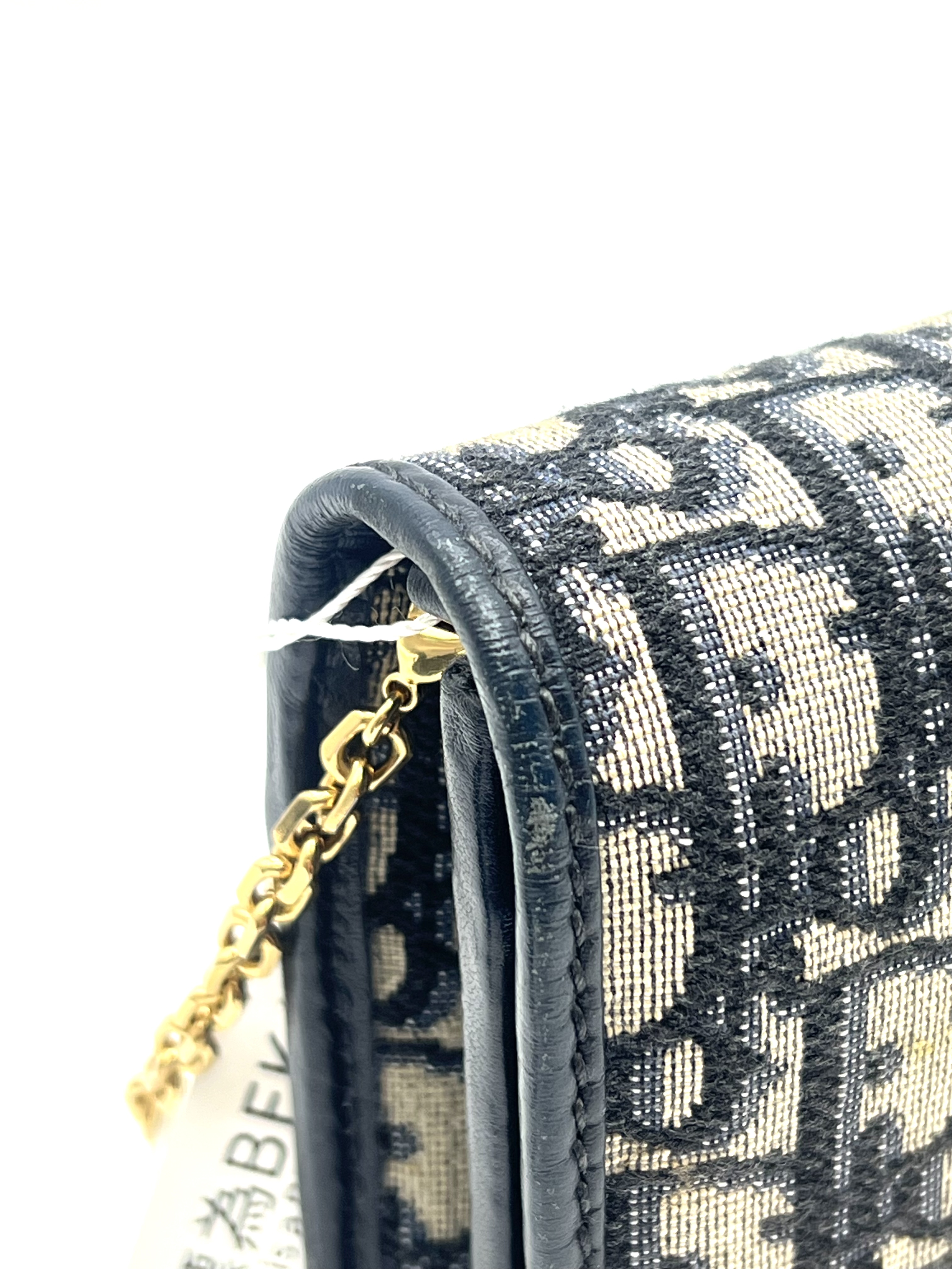 Pre-Owned DIOR Oblique 30 Montaigne 2- In-1 Pouch / Product Code: 26051526