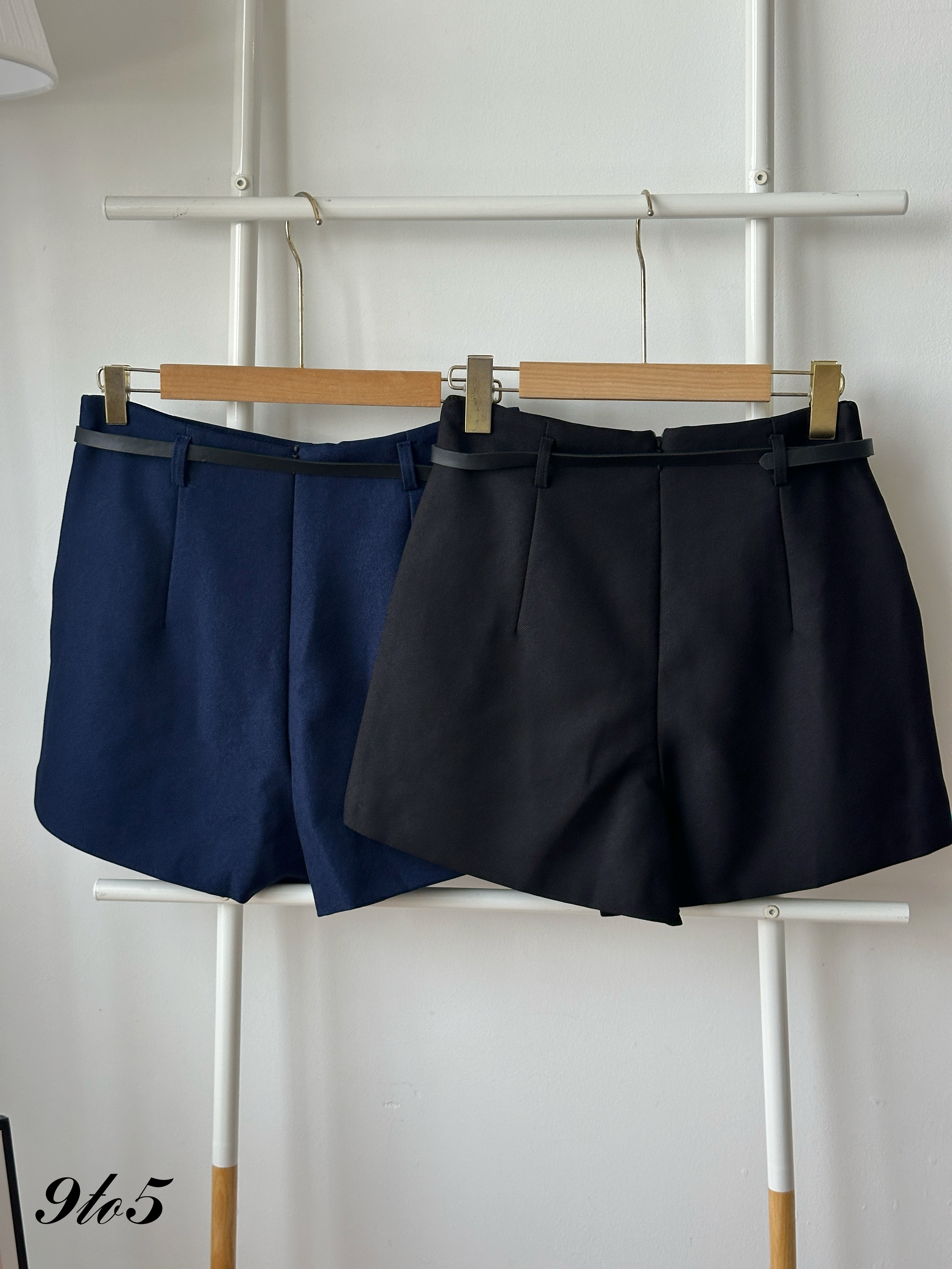 S1986 A Line Short Pants - Black & Blue