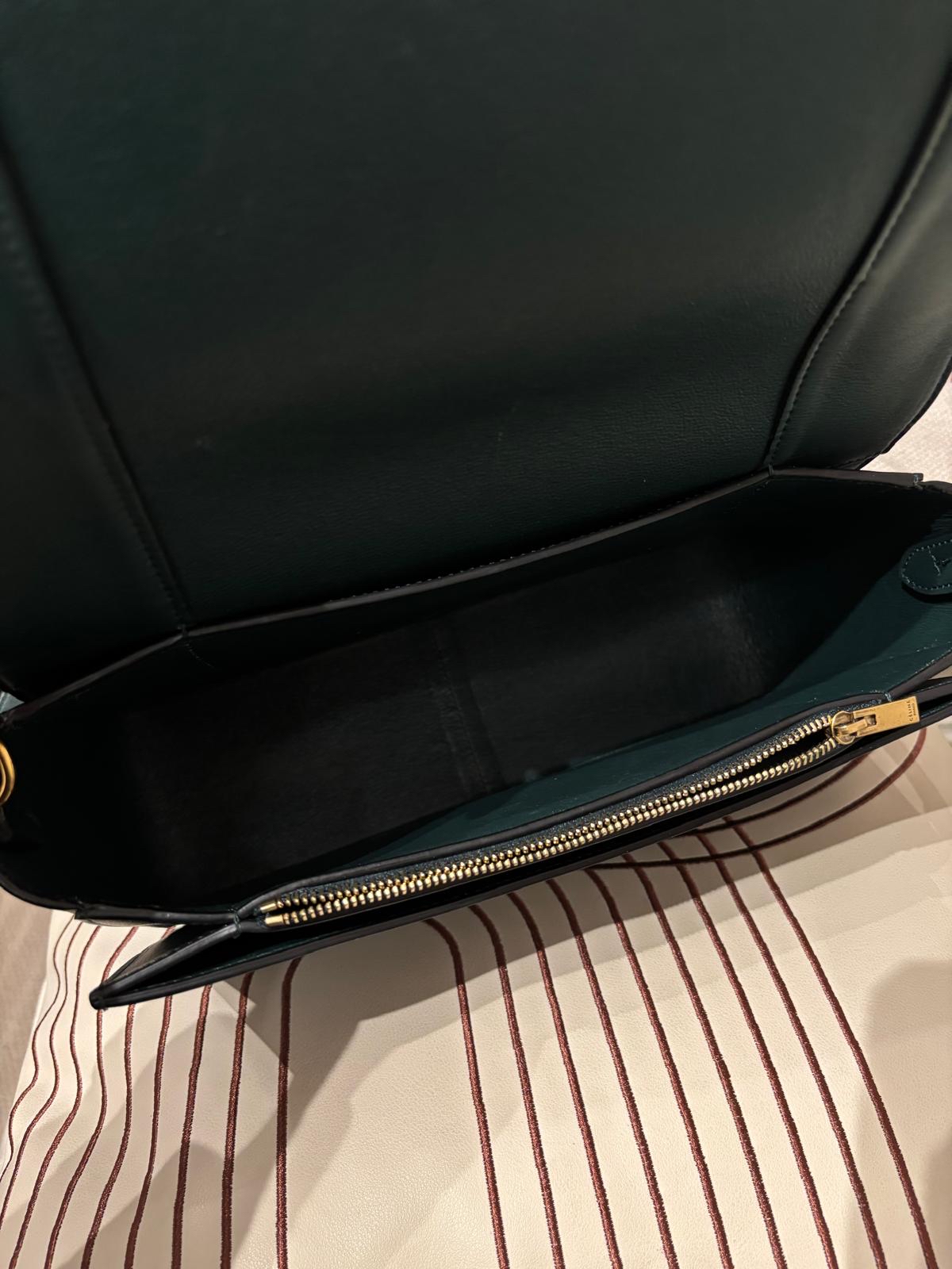 Celine frame medium calfskin flap bag 100%Authentic ,98%new✅dust bag✅收據