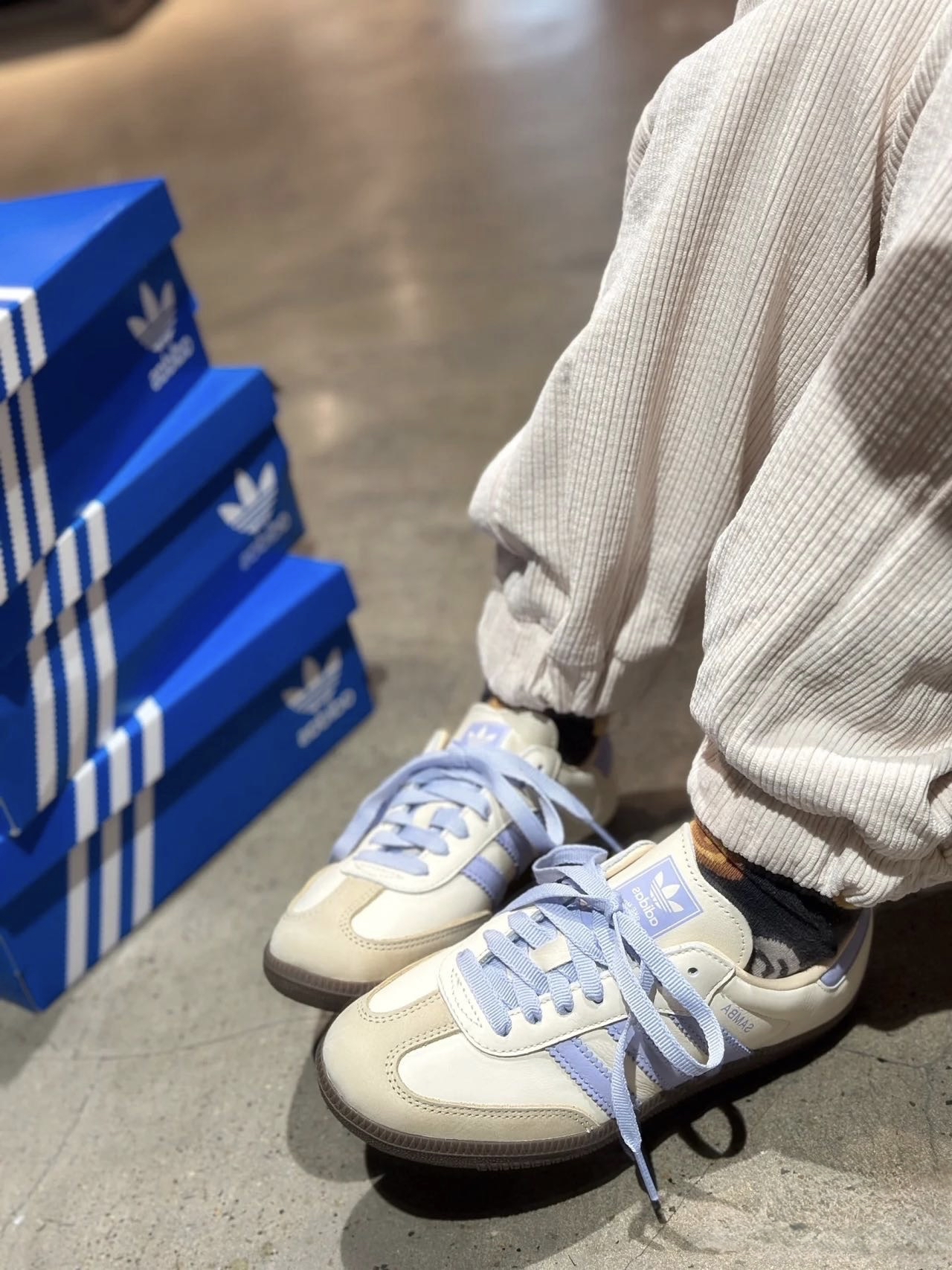 0711 AD 成人款鞋