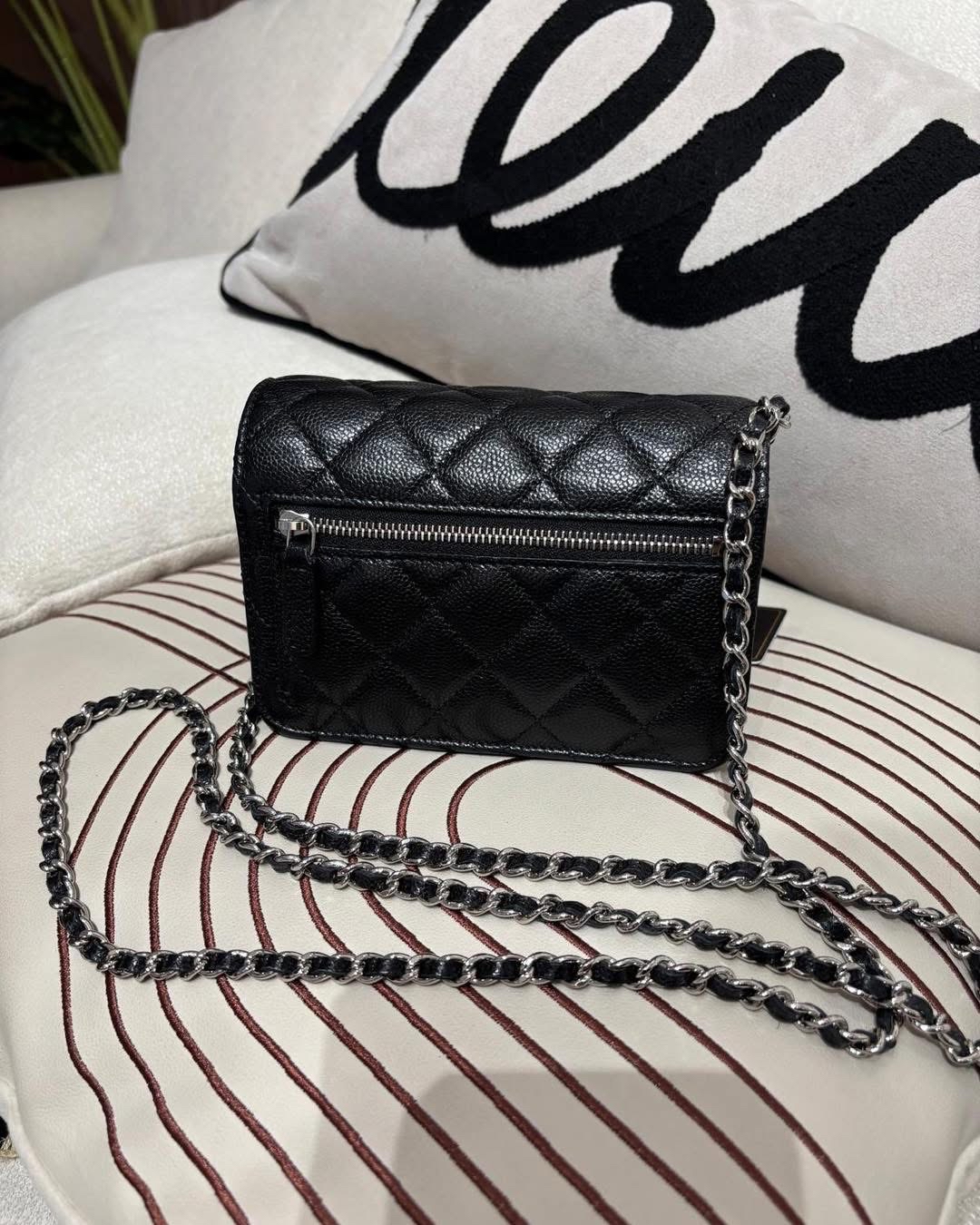 Chanel mini woc 黑色荔枝牛皮 100%Authentic ,95%new ✅card  ✅Box