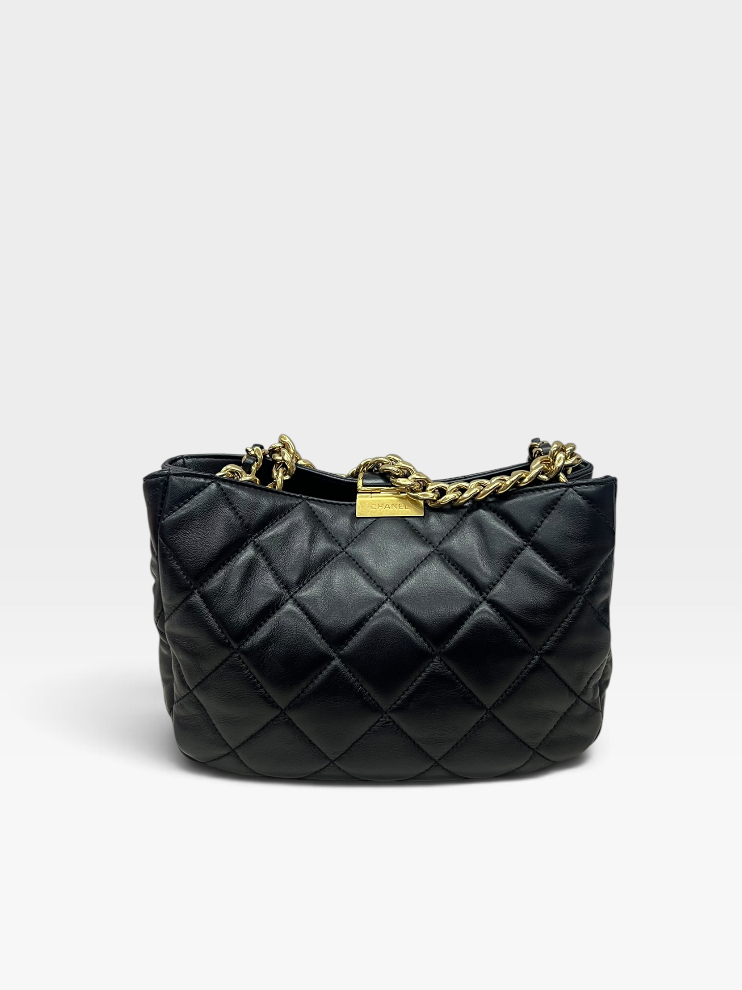 Pre-Owned CHANEL Hobo Handbag / Product Code: 092509