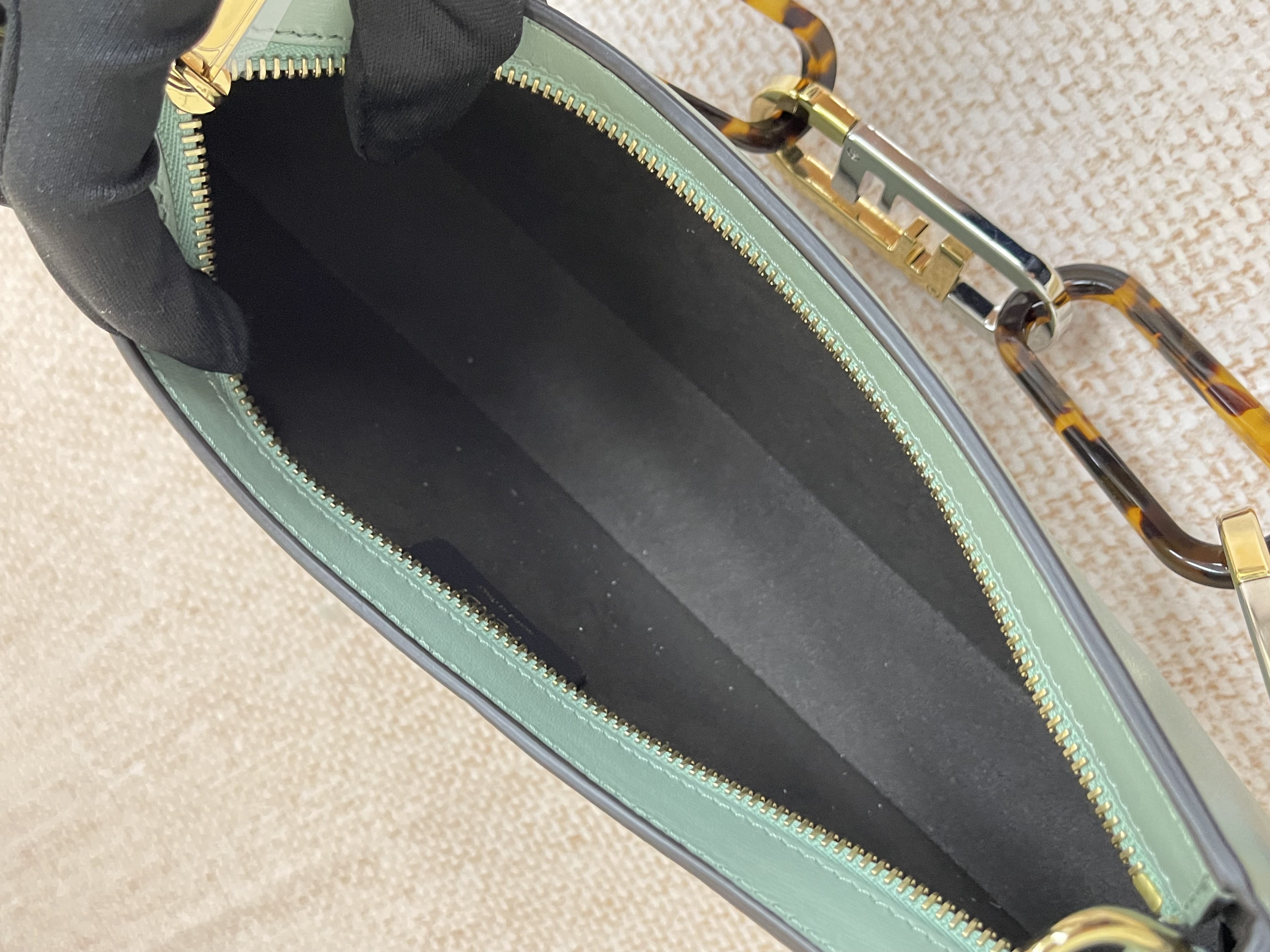 Pre-owned Fendi O'Lock Swing/ Product Code: 26032502