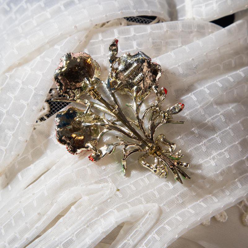 1960s British Brand "Exquisite" PinkCarnation October Birthday Flower Brooch (AZ006)