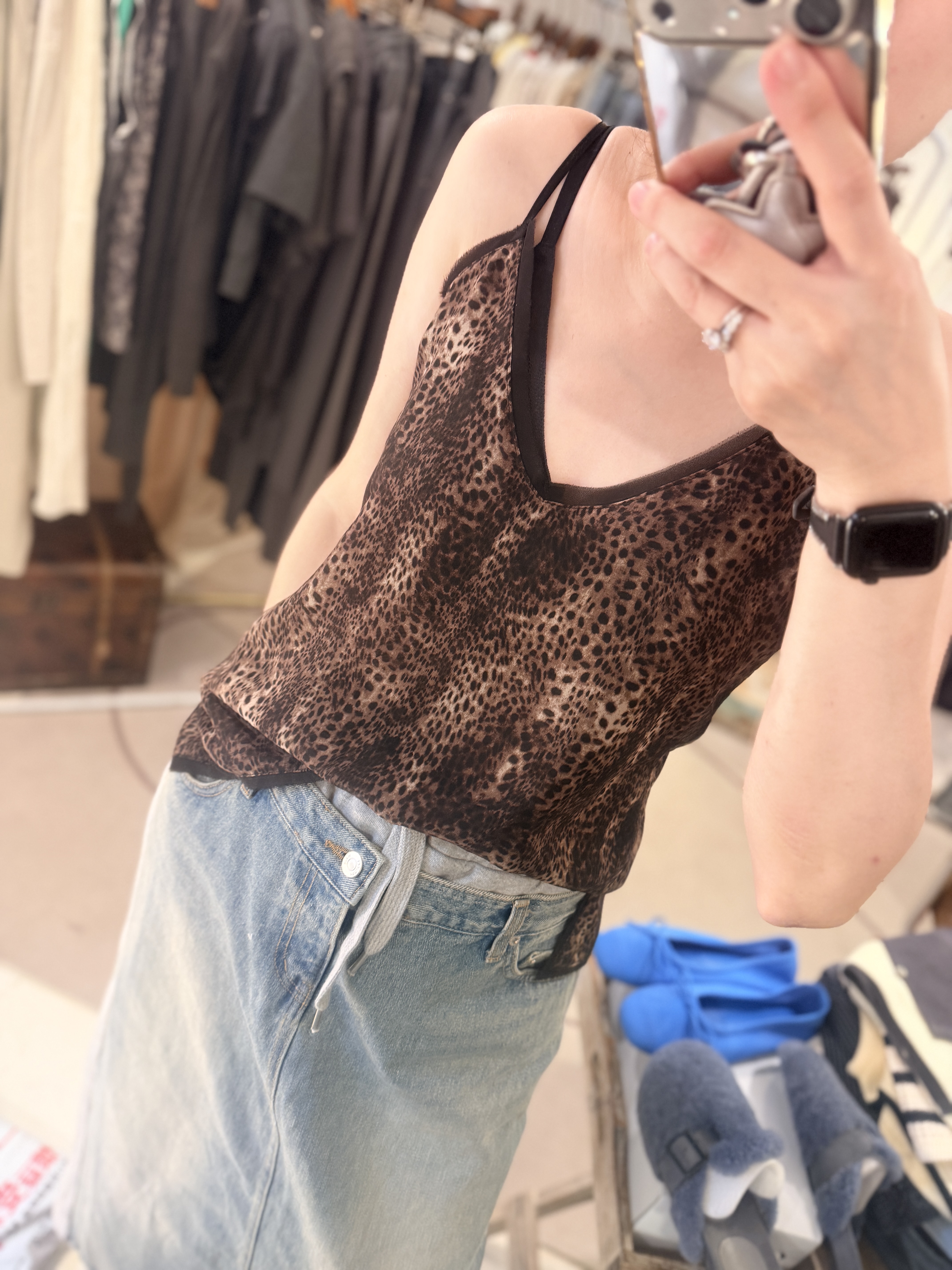 Animal layer vest