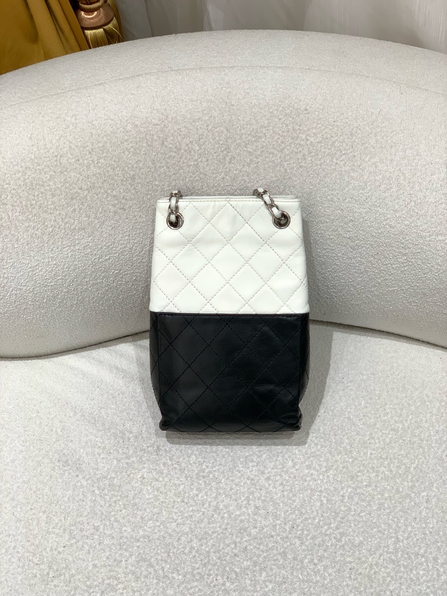 【預訂貨品】Chanel黑白熊貓配色水桶包