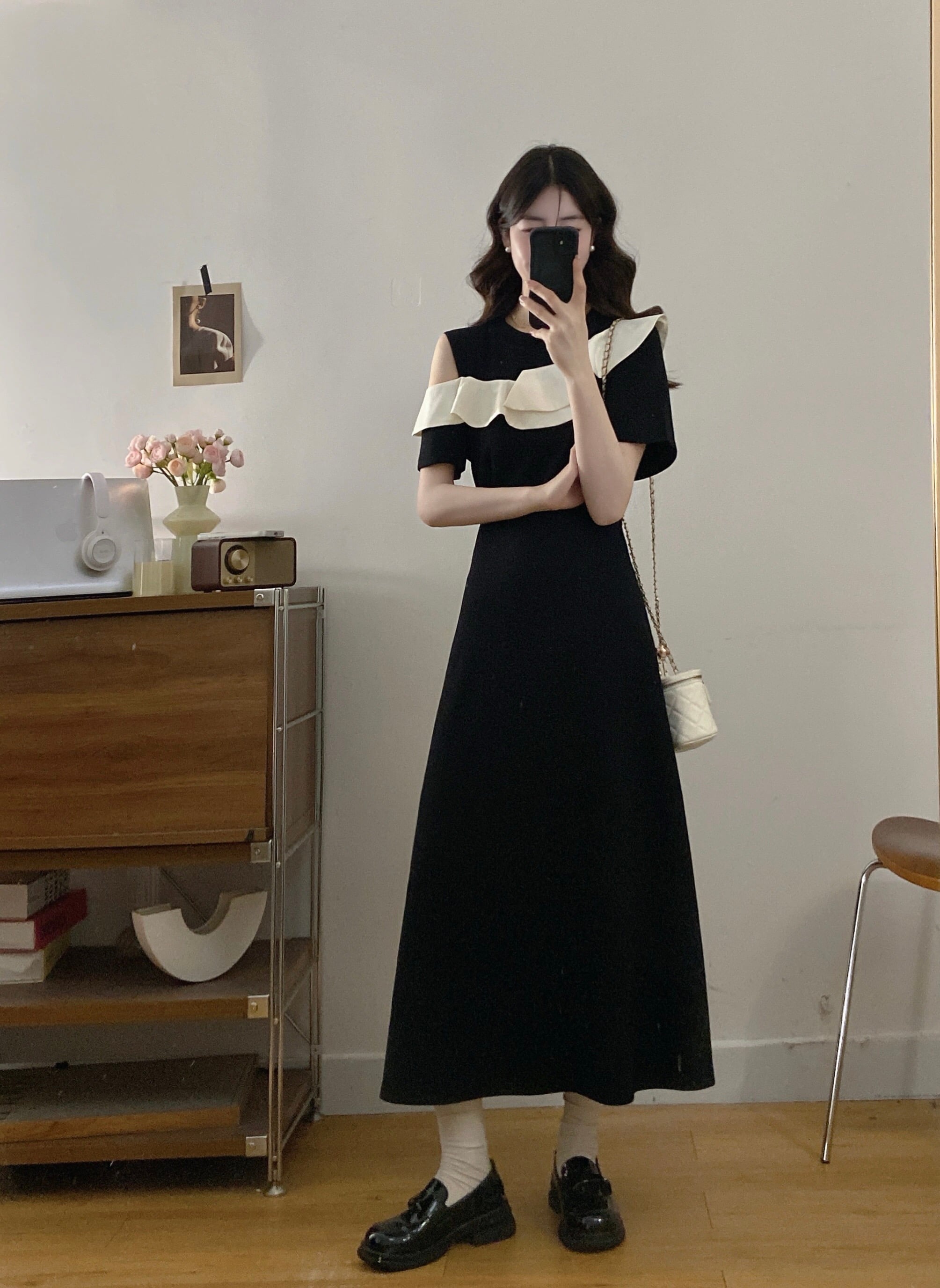 B88(1992长) 长款法式气质斜排荷叶边单边露肩黑连身裙