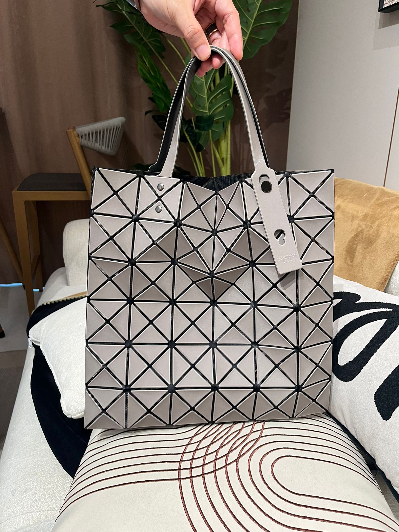 Issey Miyake bao bao 100%Authentic,98%new🥰 