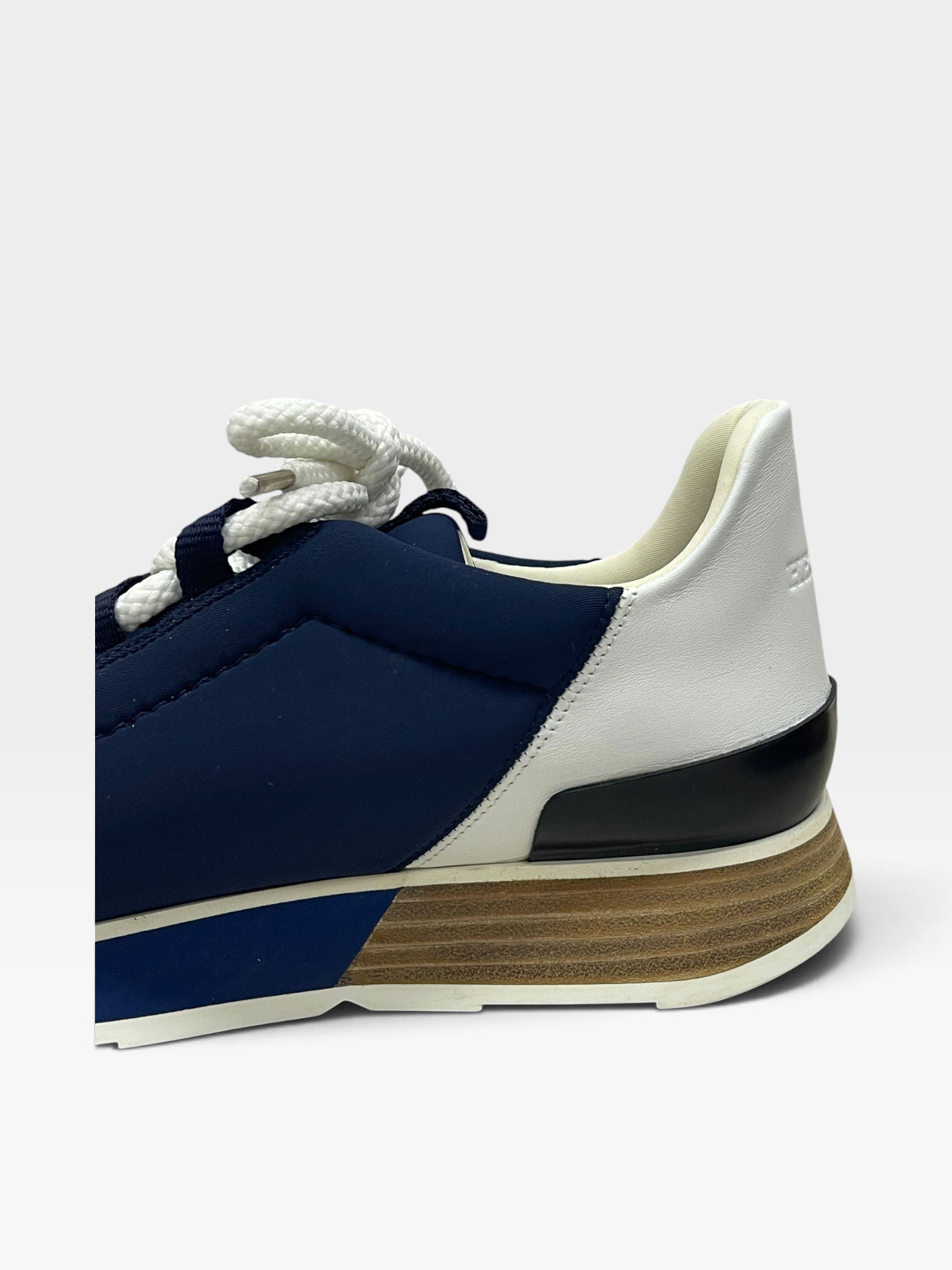 Pre-Owned HERMÉS Sneakers / Product Code: 090907