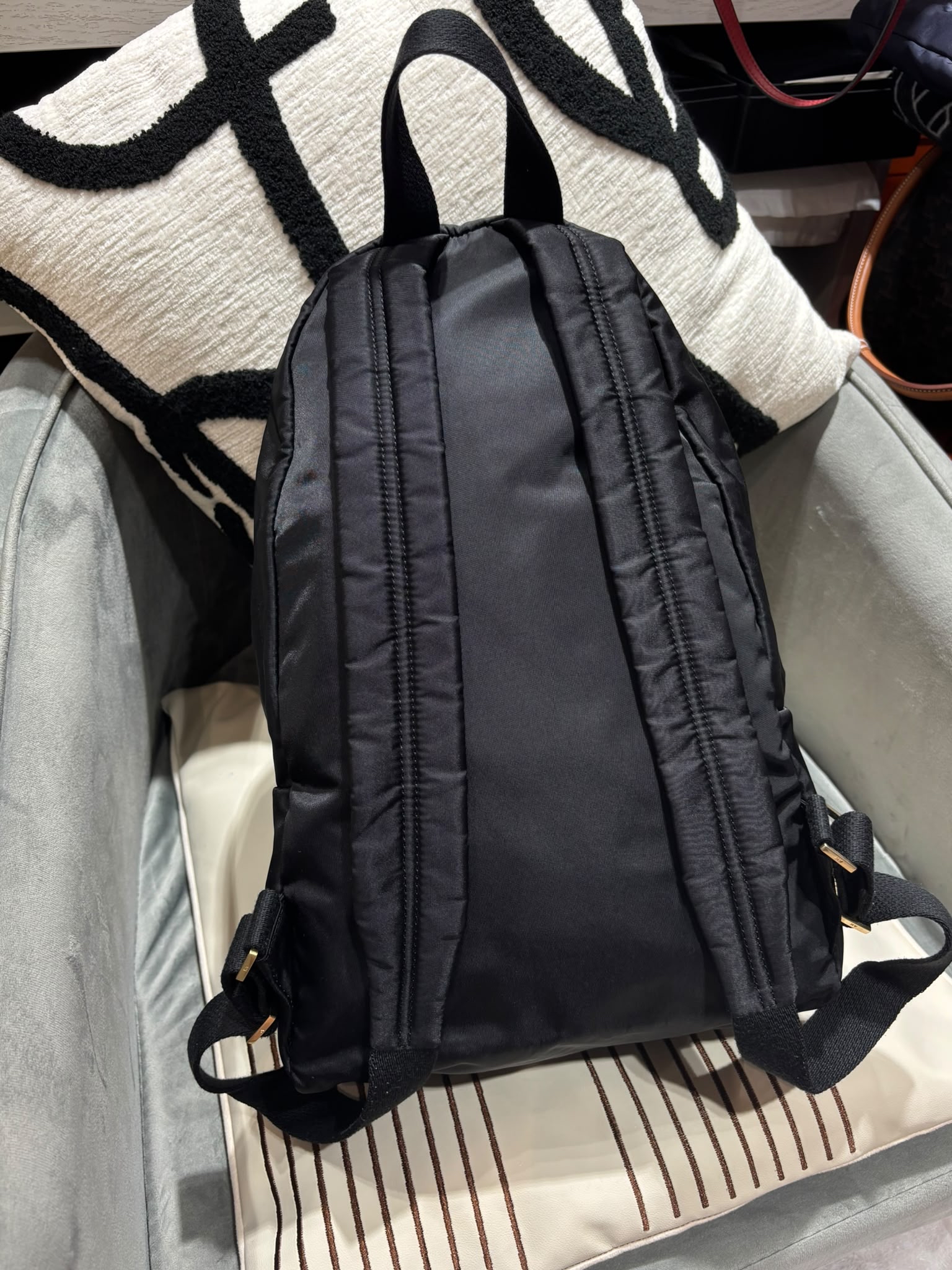 Anya Nylon Backpack Black 100%Authentic, 98%new ✅shopping bag 