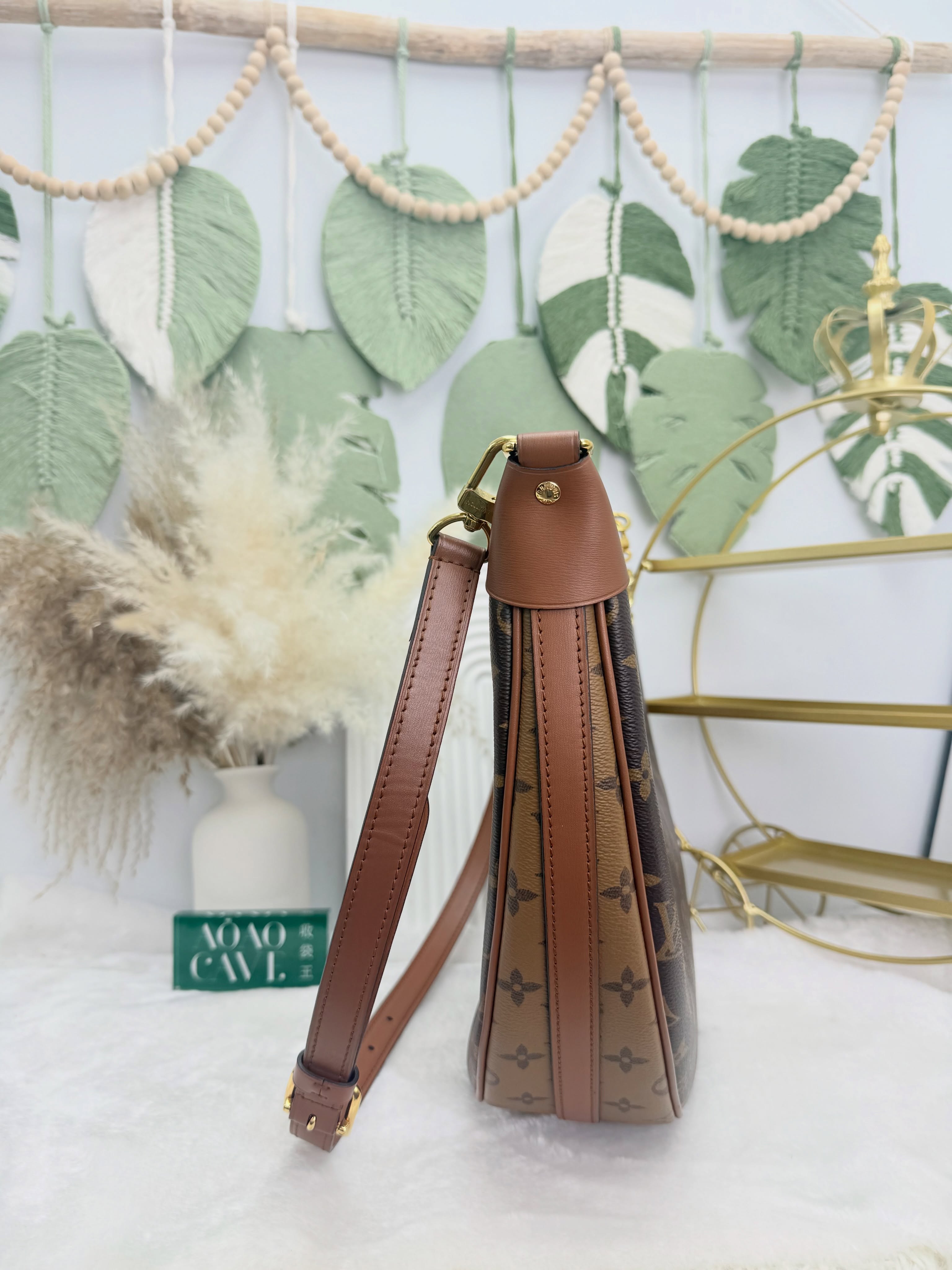 LV👜 PRE OWNED 🛍️🤎Loop Hobo大月亮包 有塵袋 晶片款🌙