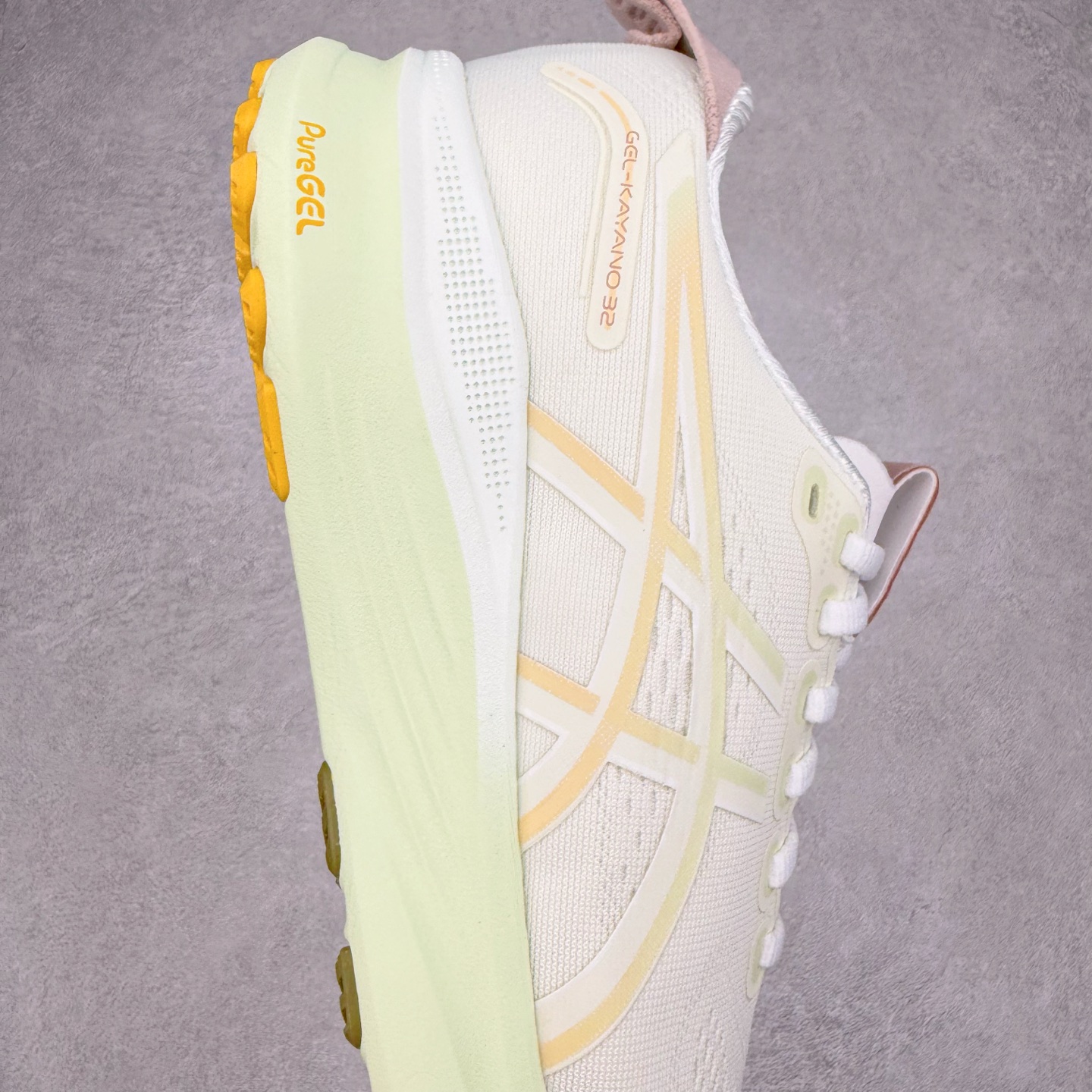 Asics Gel-Kayano 32