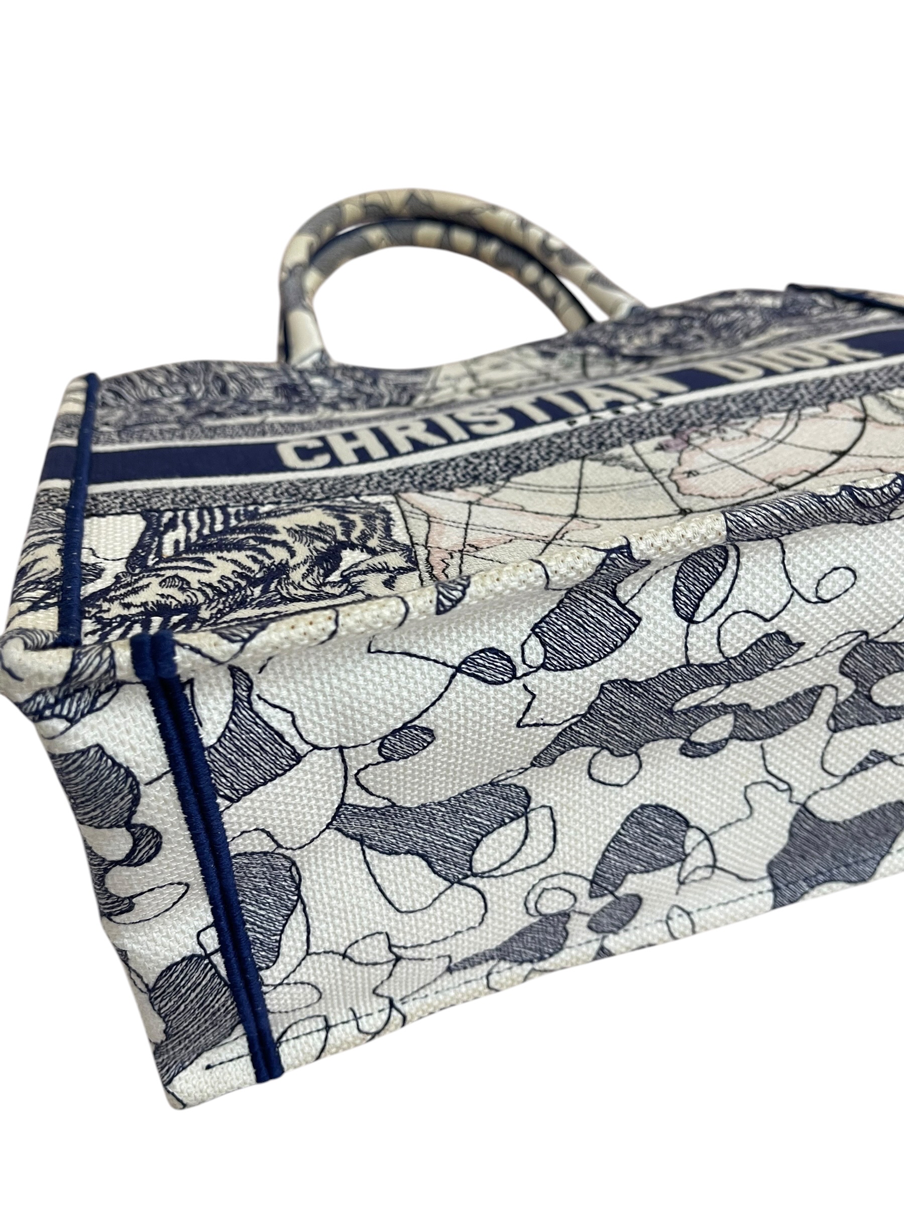 Pre-owned Dior Book Tote / Product Code: 063003