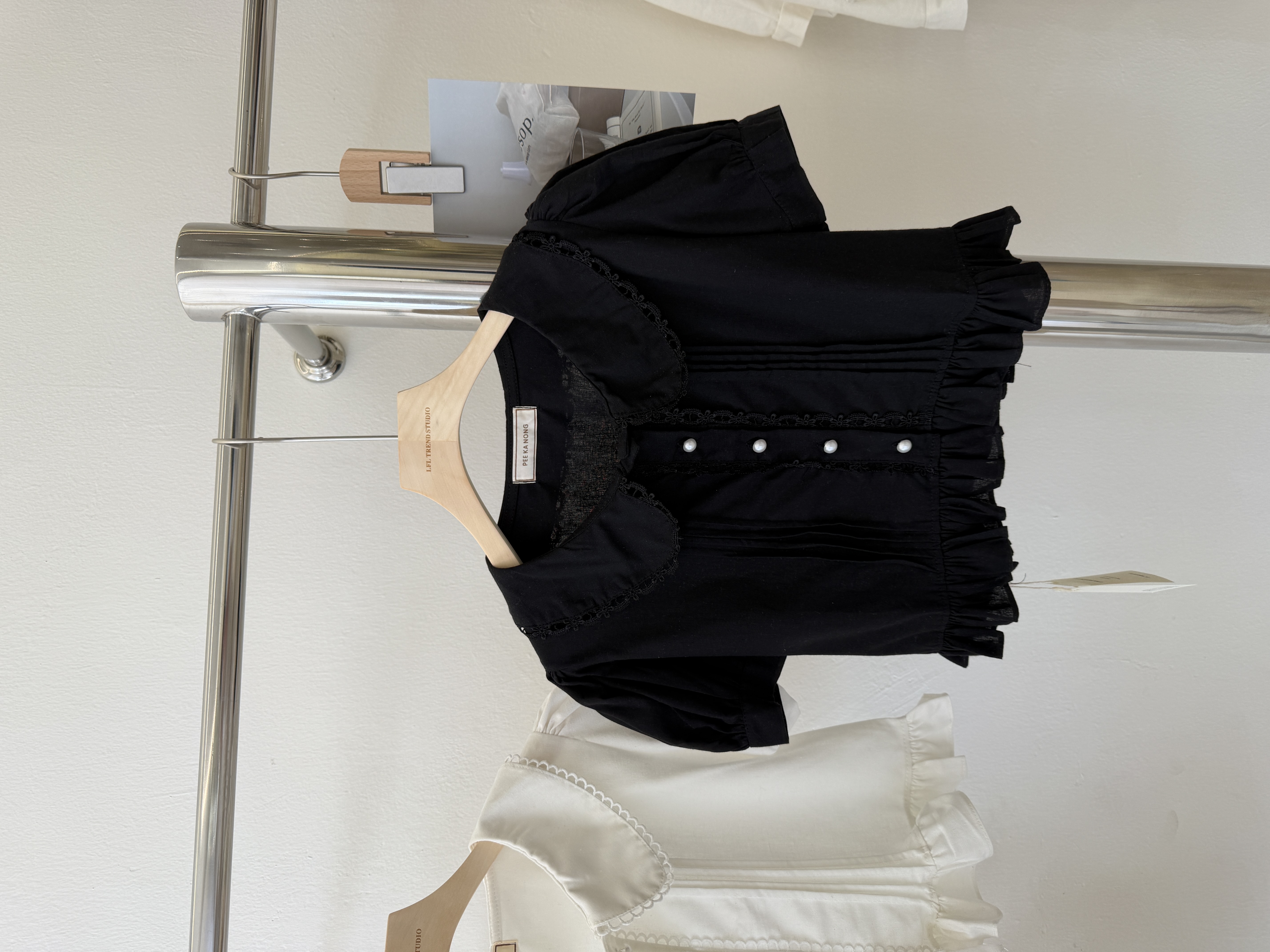 6531 气质甜美泡泡袖衬衫