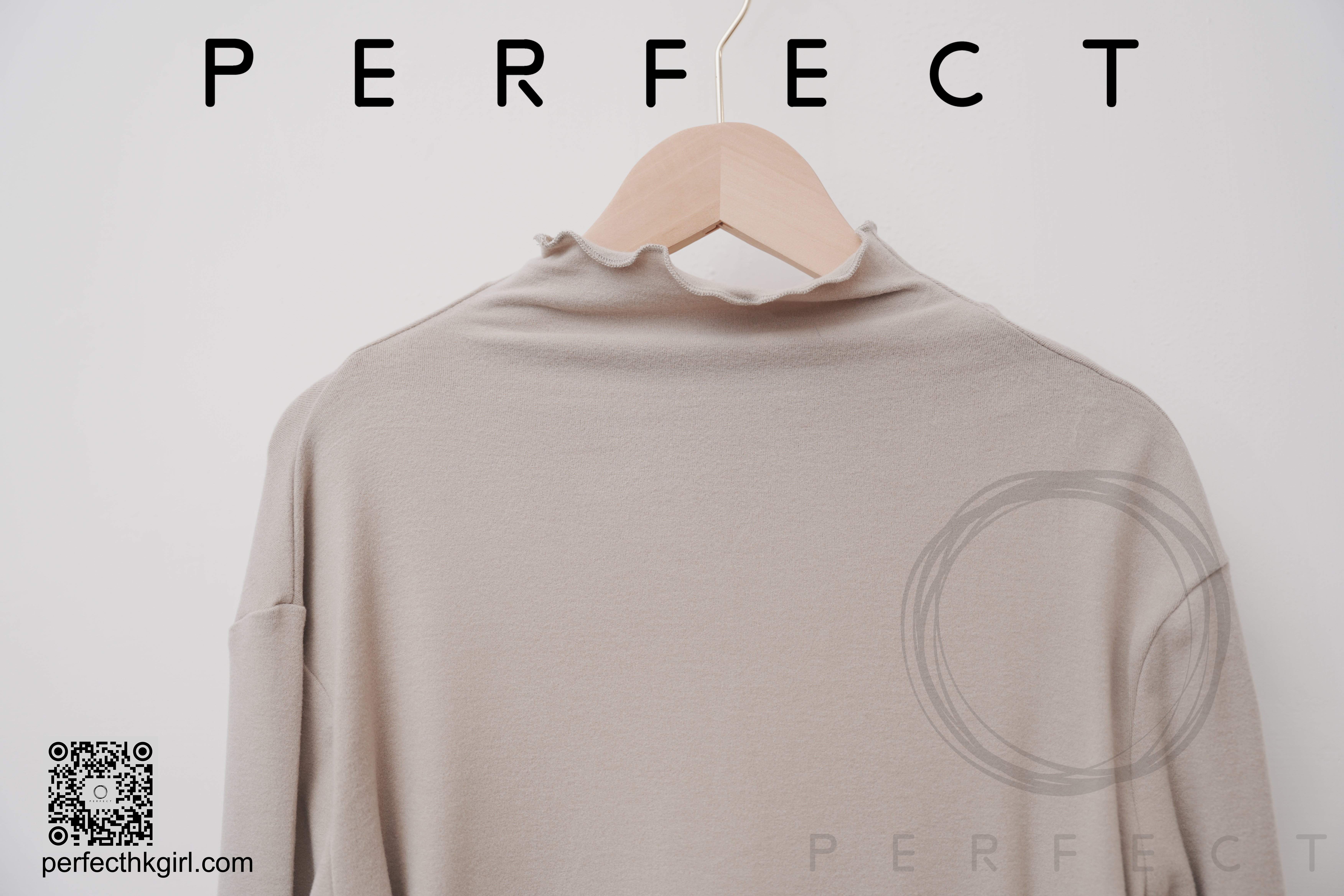 T0034_超滑身舒服花邊平領打底衫（卡其色）