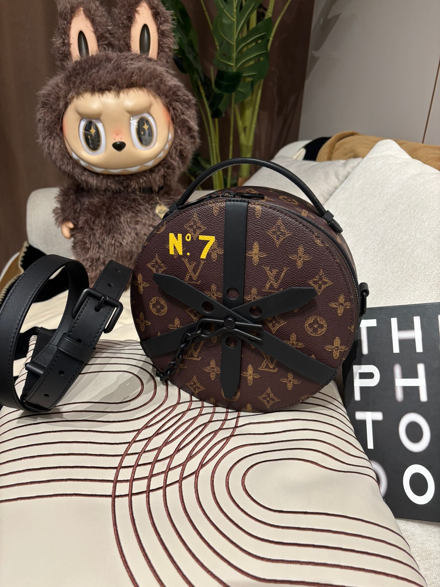 Lv wheel box bag limited edition M59706 trunk 100%Authentic, 99%New ✅Dust bag✅Box