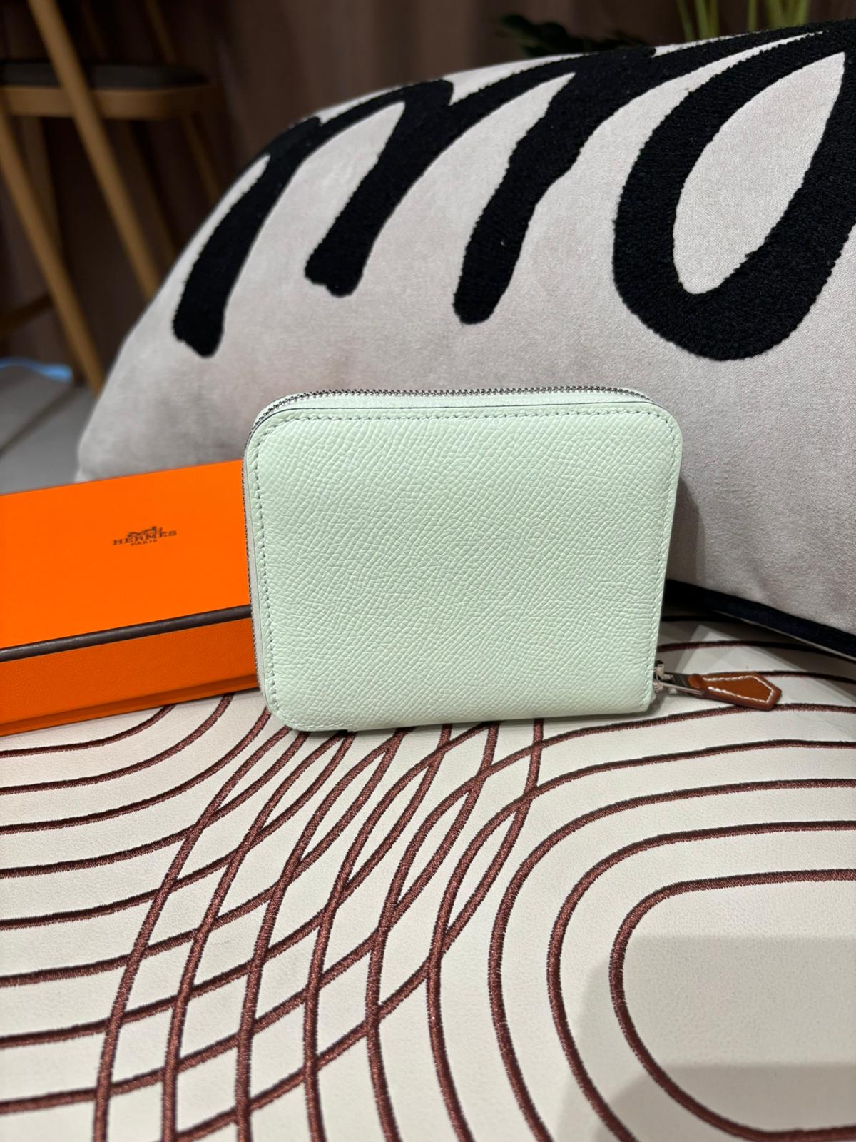 Hermes Silk in compact STAMP U 氣泡綠色 100%Authentic, 98%new ✅box 