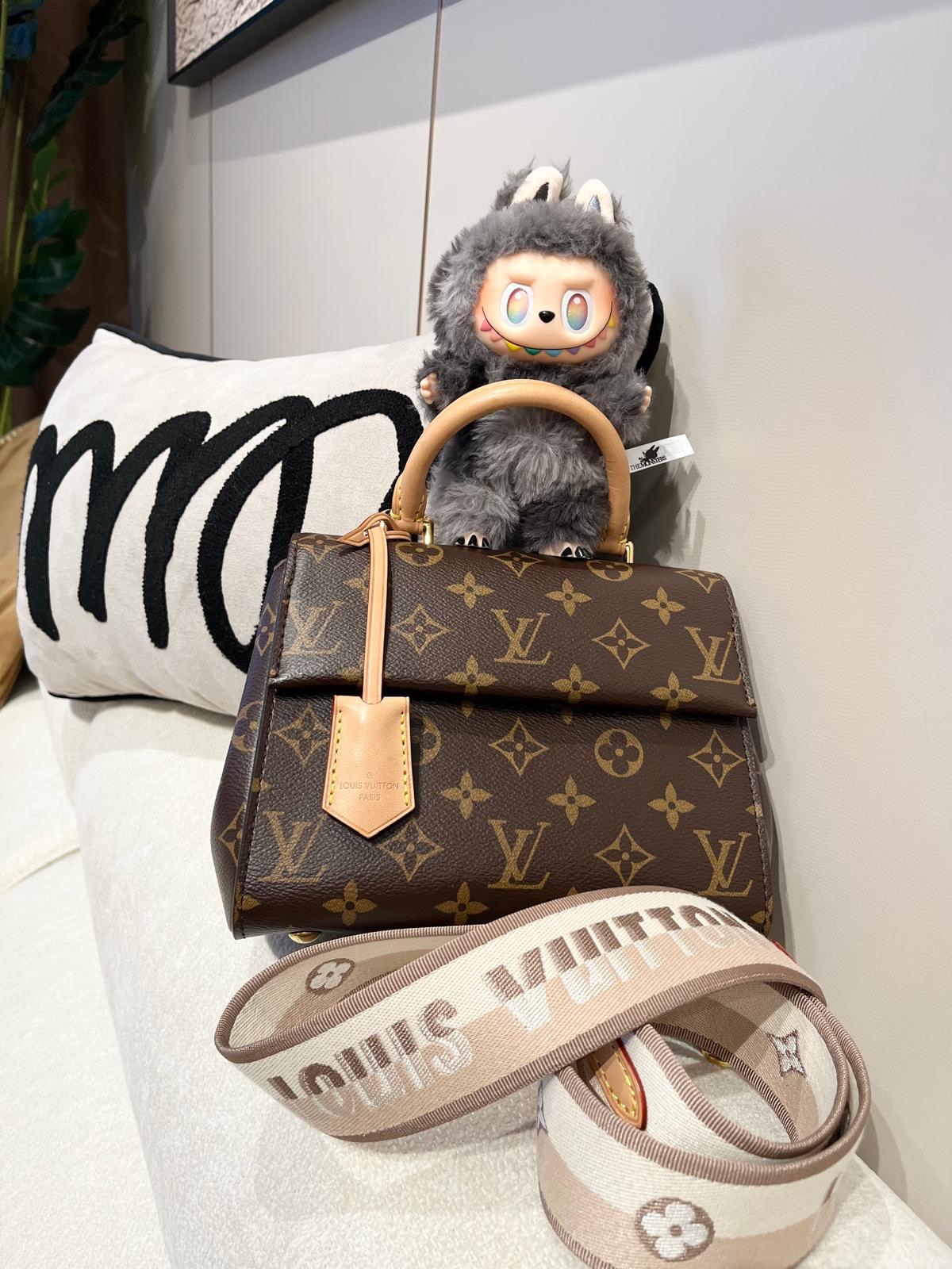 LV Cluny Mini Bag Monogram 100%Authentic, 98%New ✅Key Lock✅Dust bag 