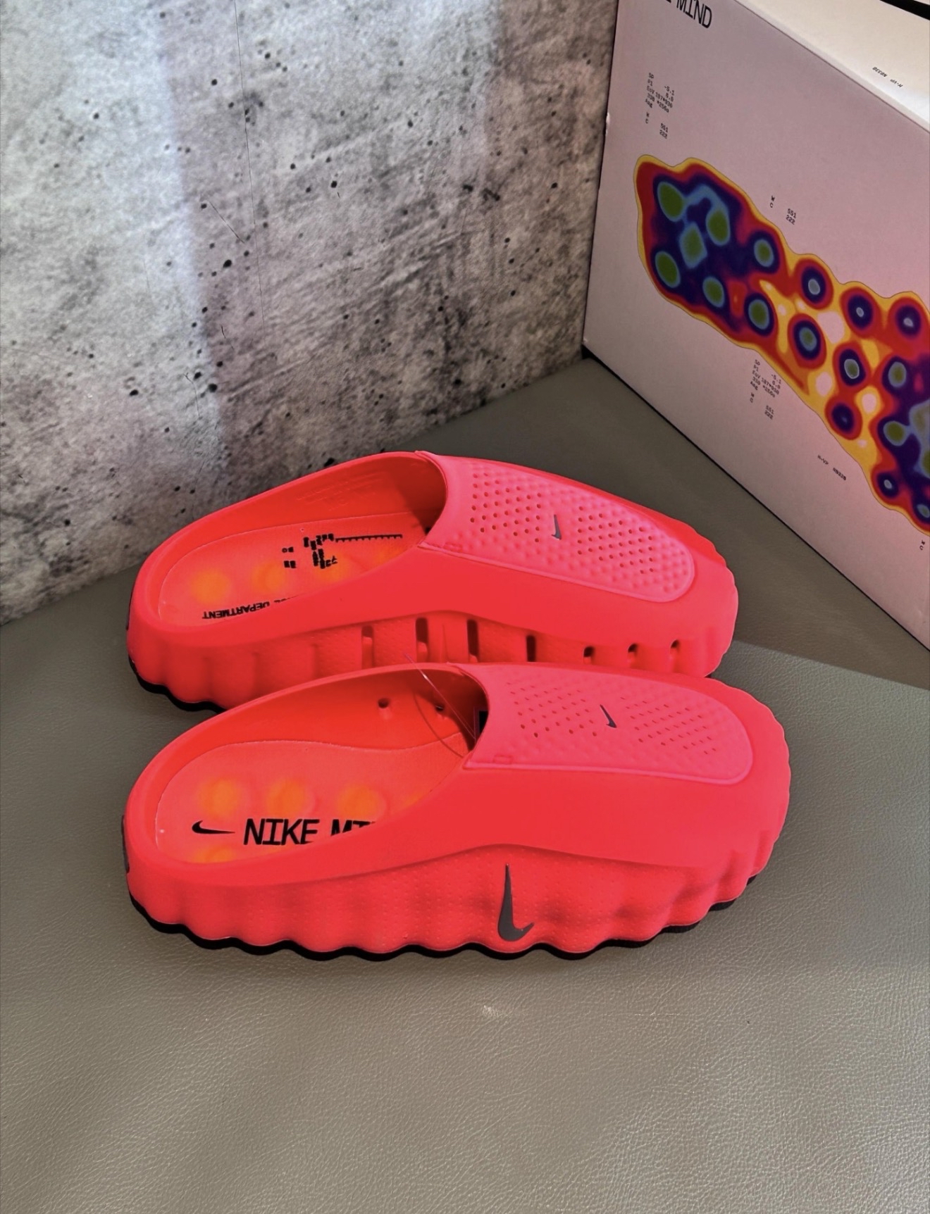 HQ4307-600 Nike Mind 001 Slide Solar Red HQ4307-600