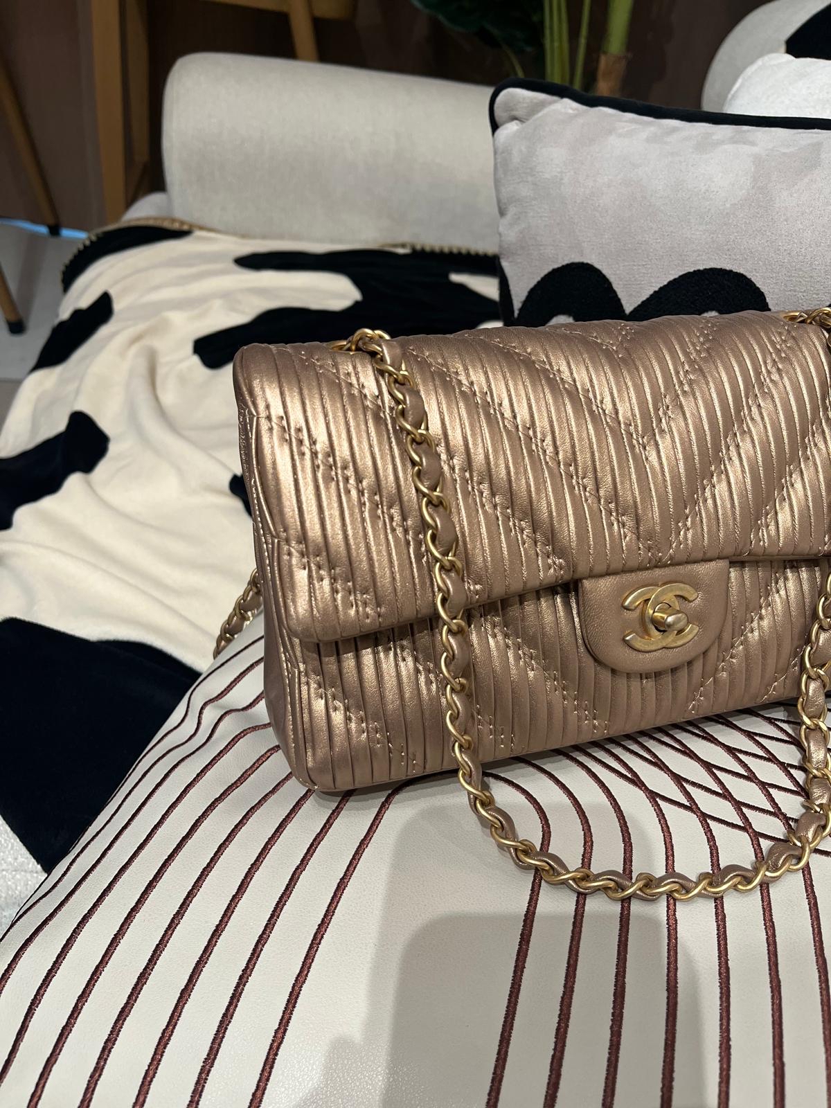 Chanel classic flap Medium bag A01112 CF25 calfskin  限量特別款✨100%Authentic,unused ✅25貼✅dust bag ✅box
